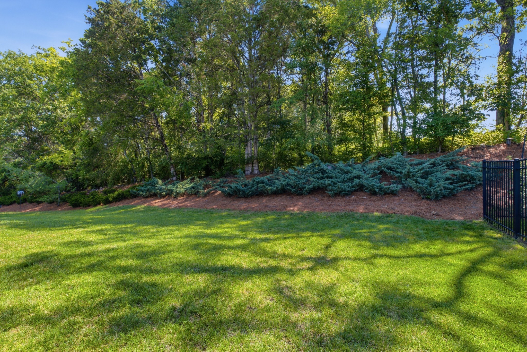 705 Plowson Rd Property Photo 32