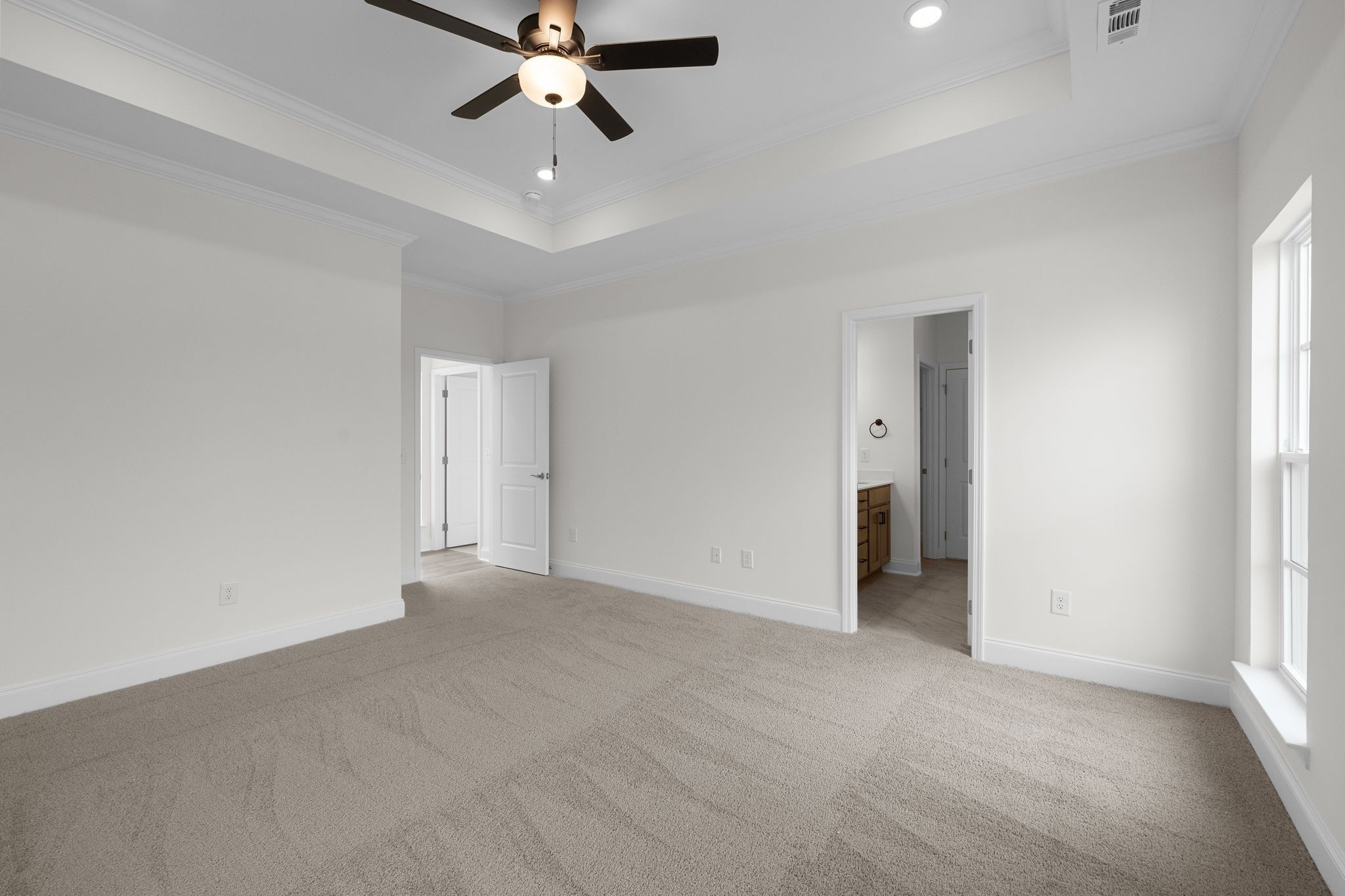 327 Caxton Alley Property Photo 17