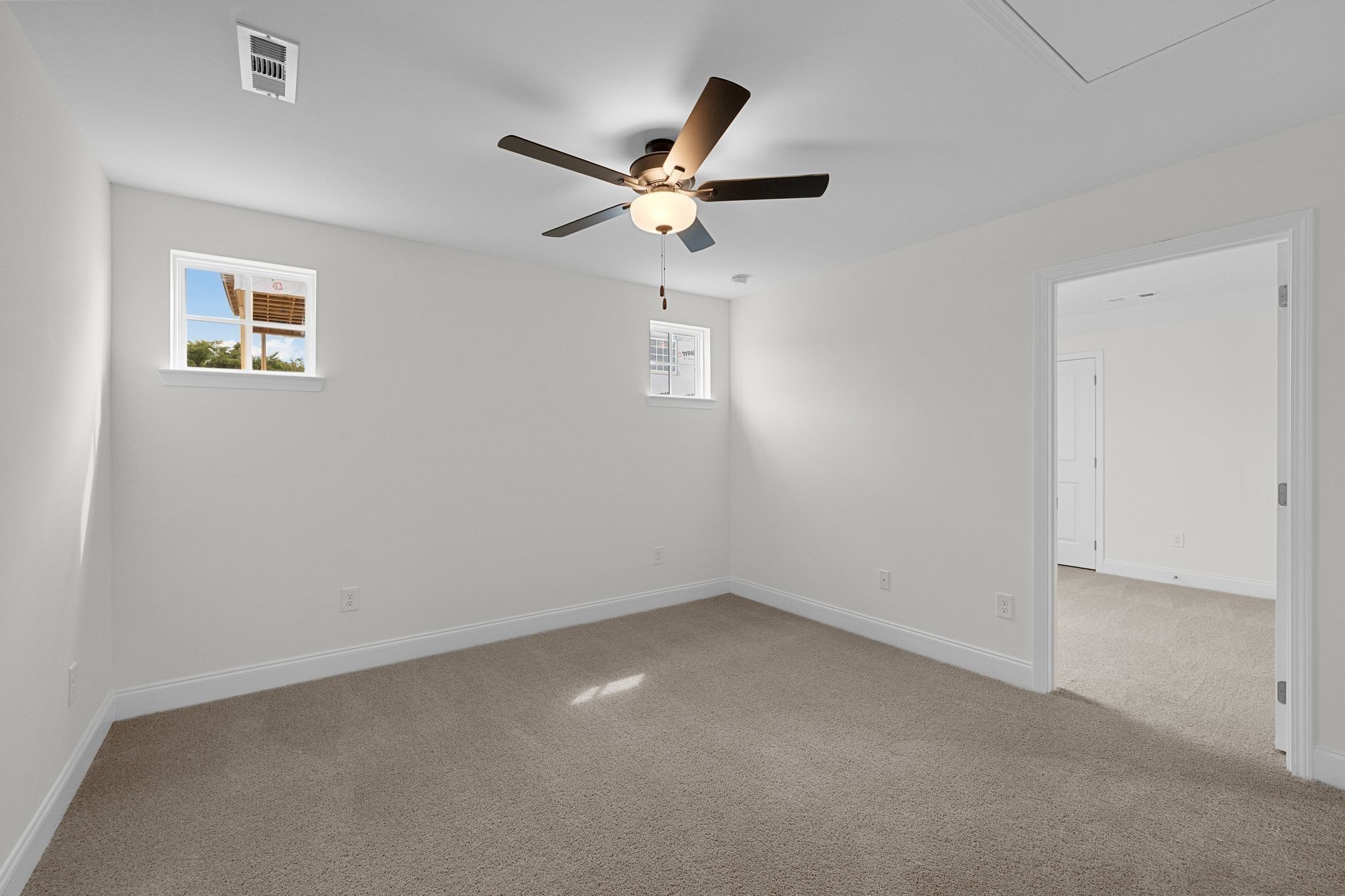 327 Caxton Alley Property Photo 21
