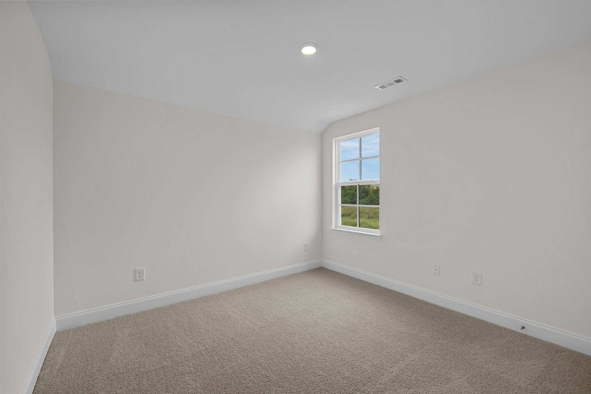 327 Caxton Alley Property Photo 26