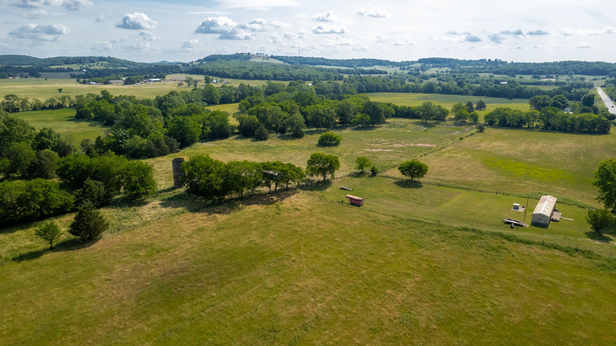 2393 Trousdale Ferry Pike Property Photo 1