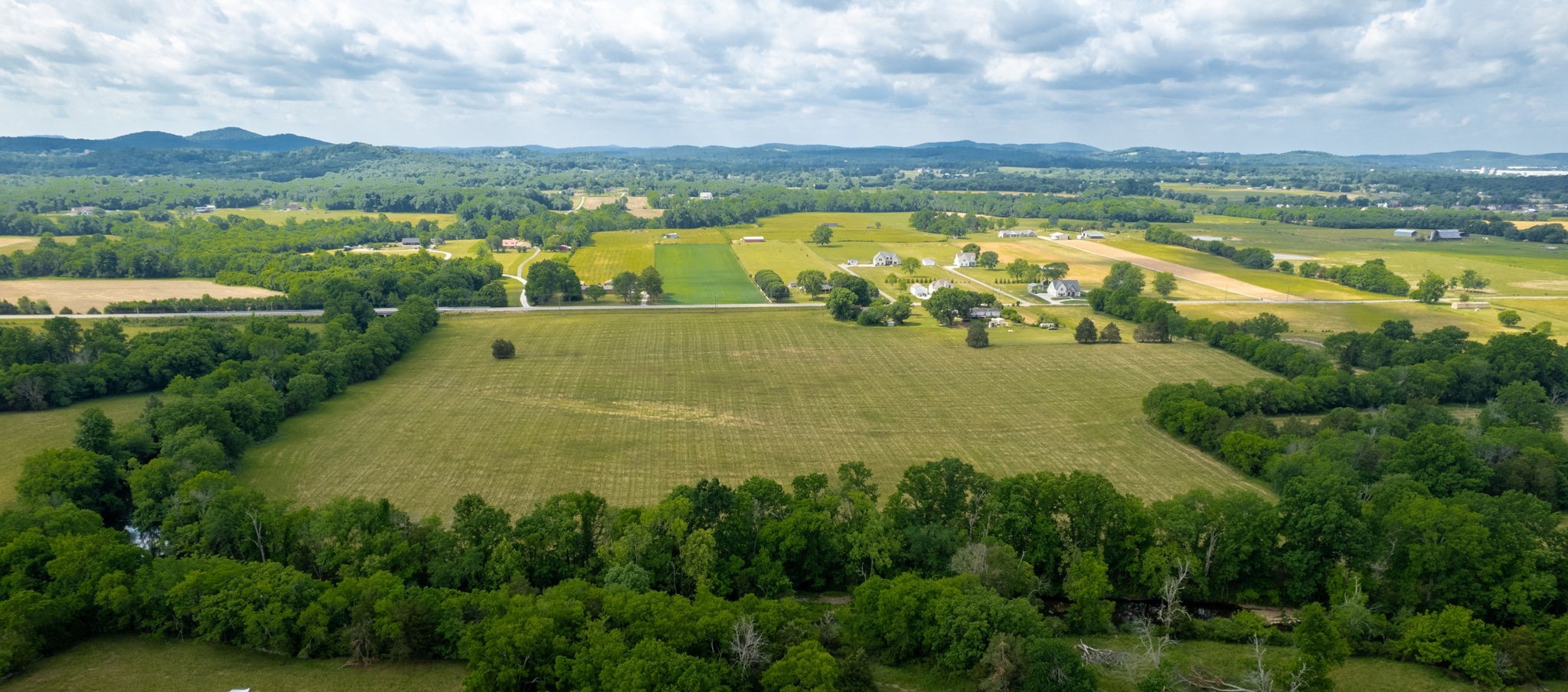 2393 Trousdale Ferry Pike Property Photo 1