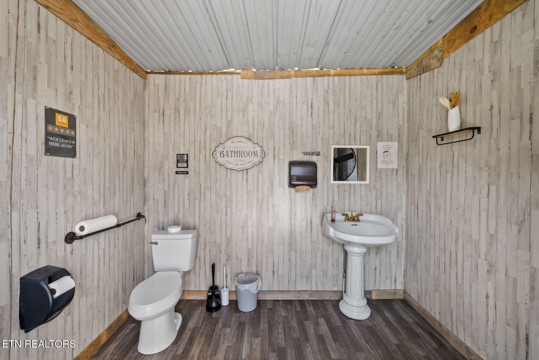 1424 Bellview Rd Property Photo 8