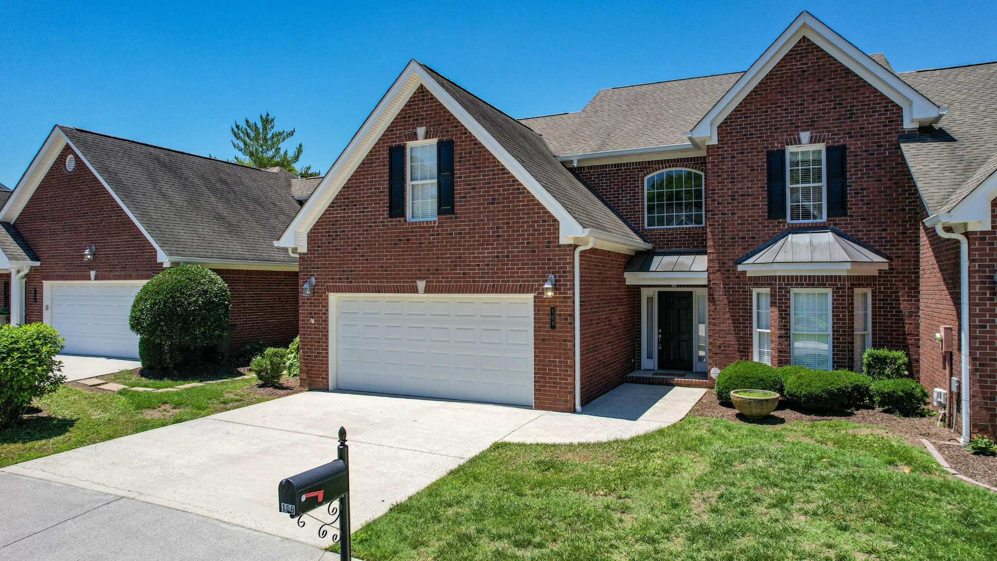 109 Overbriar Drive, NW