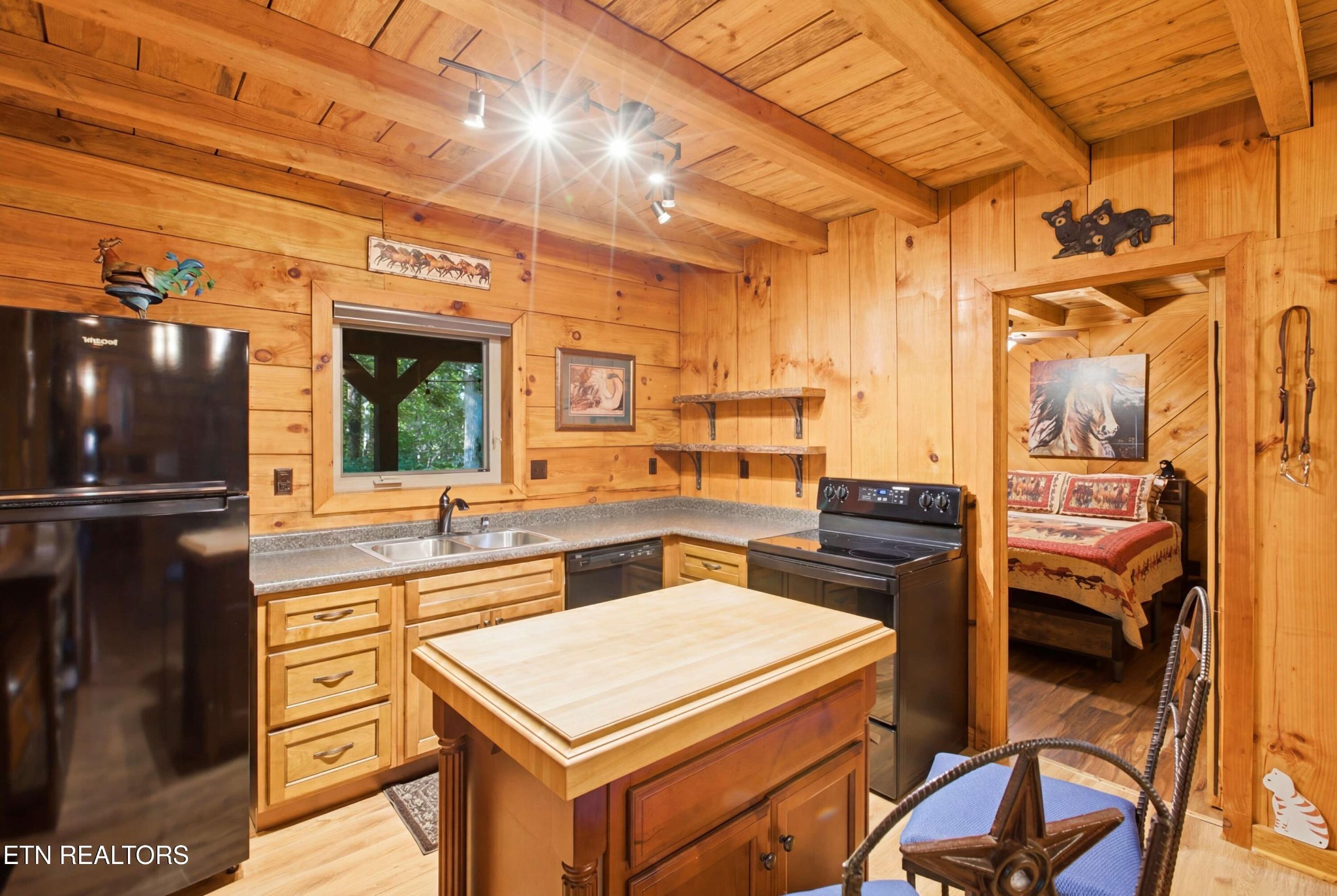 784 Wilderness Tr Property Photo 9