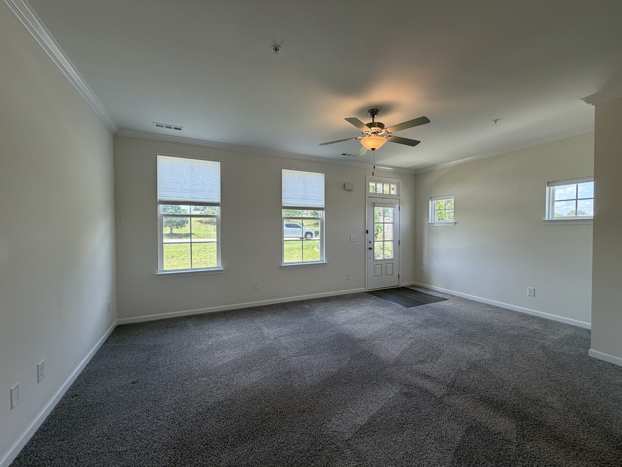 200 Kinsale Dr Property Photo 6