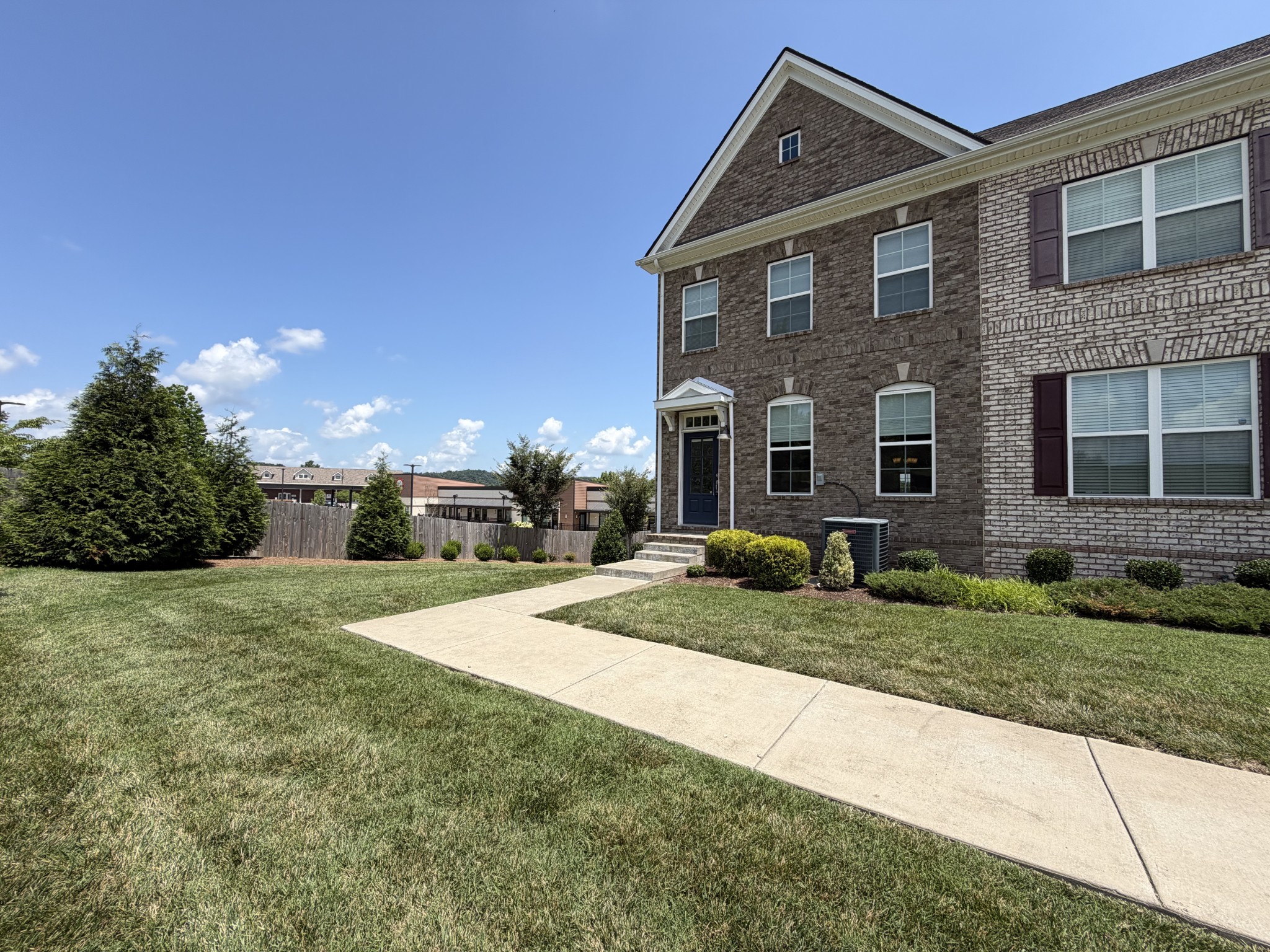 200 Kinsale Dr Property Photo 19