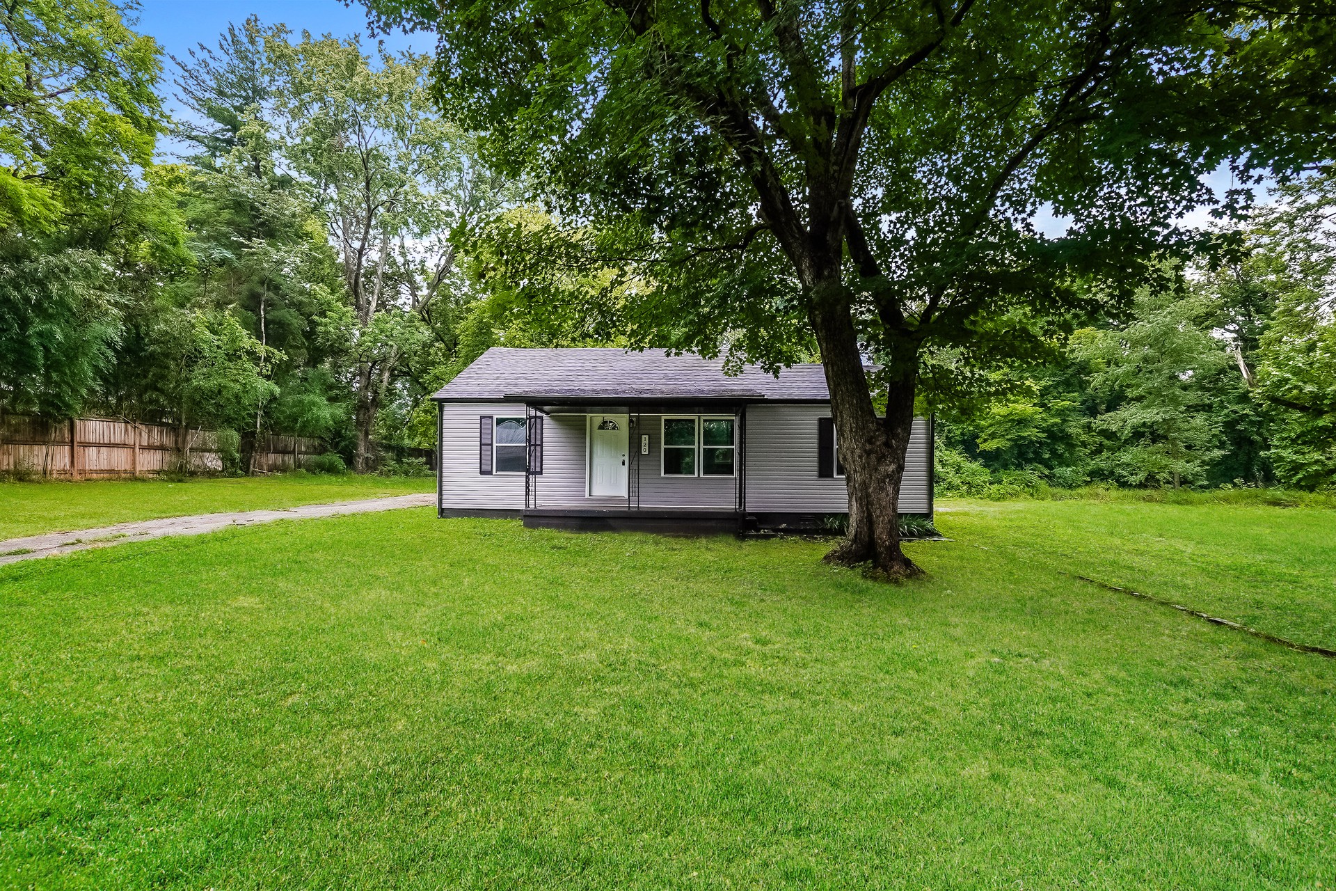 120 White St Property Photo 1