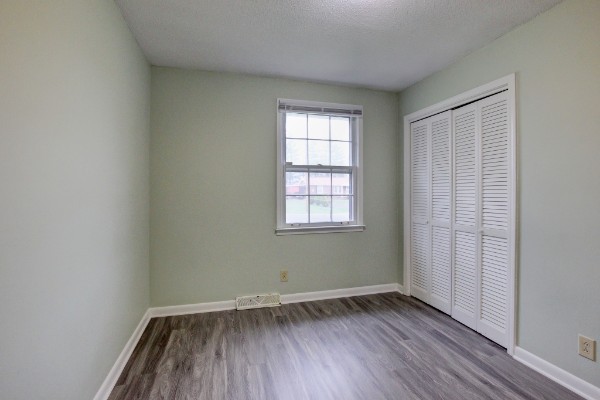 204 Hazelnut Ct Property Photo 5