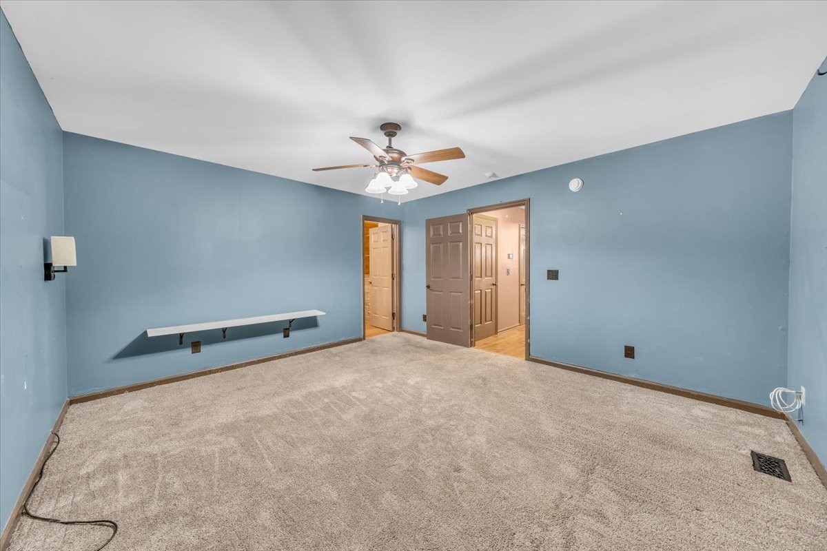 415 Whitney Dr Property Photo 29