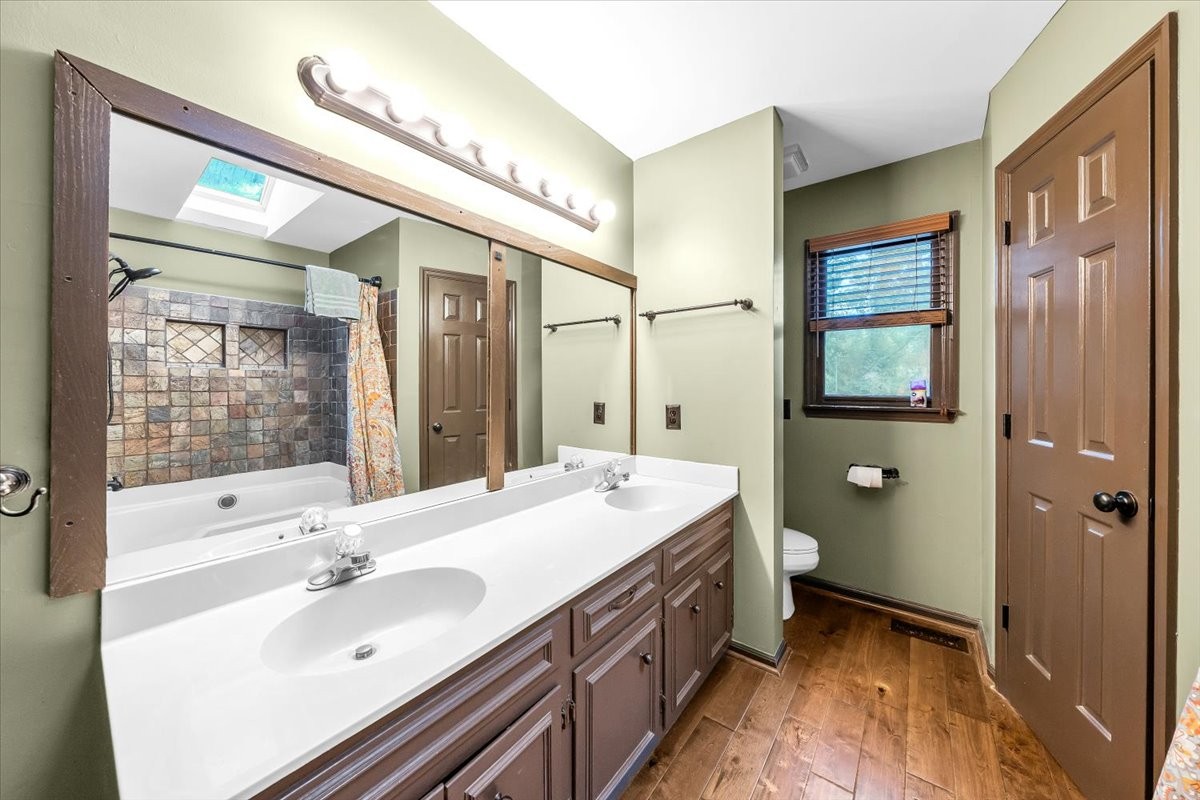 415 Whitney Dr Property Photo 32