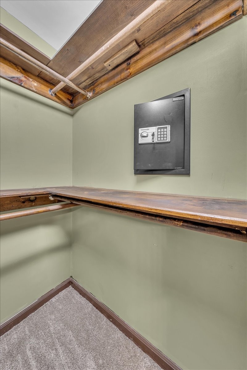 415 Whitney Dr Property Photo 35