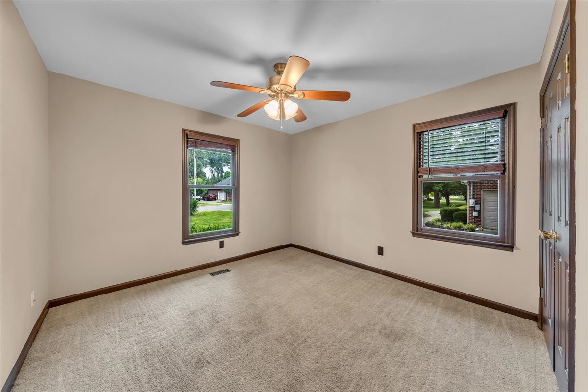 415 Whitney Dr Property Photo 38