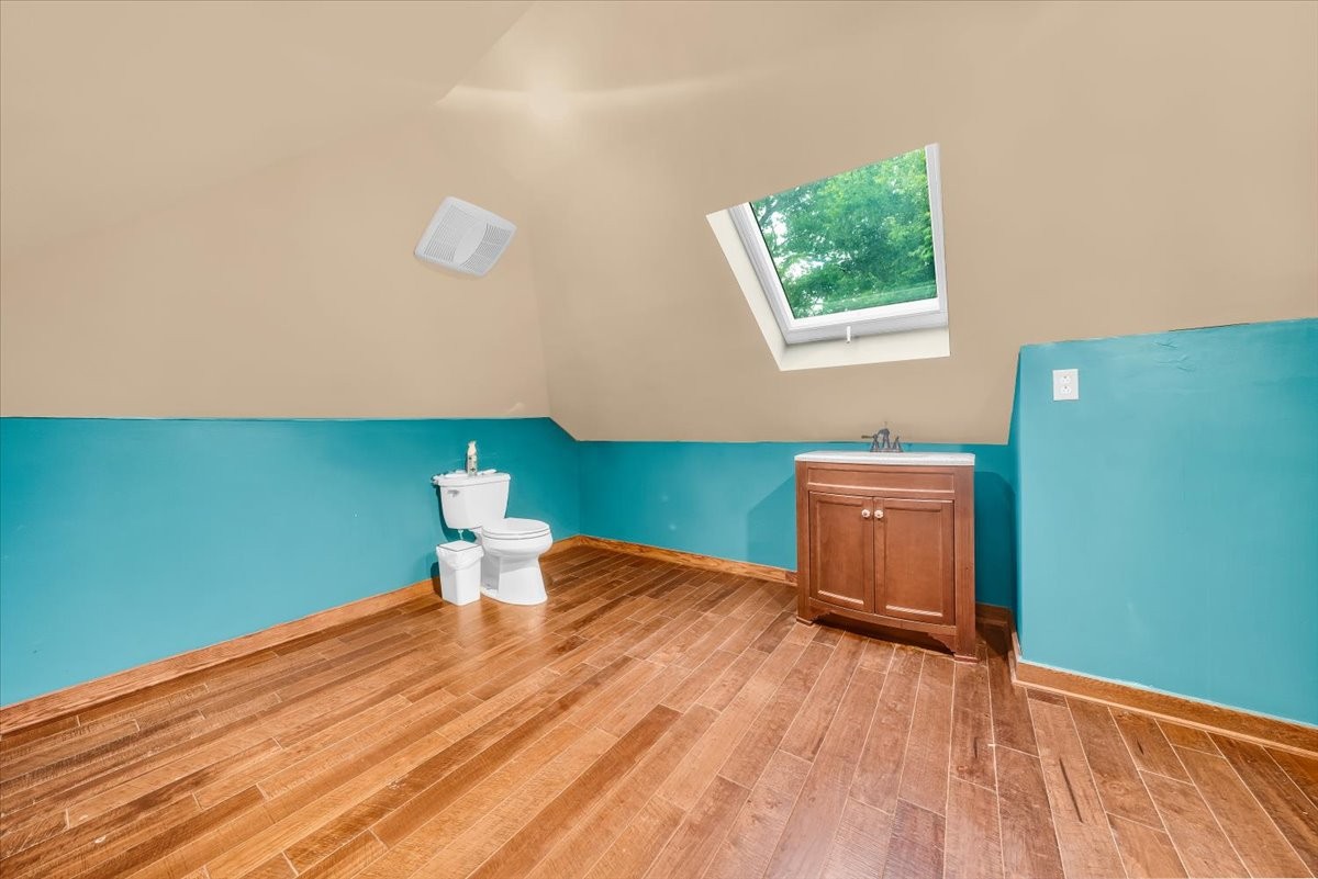 415 Whitney Dr Property Photo 40