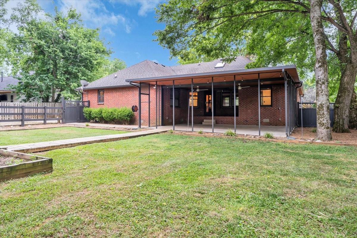 415 Whitney Dr Property Photo 44