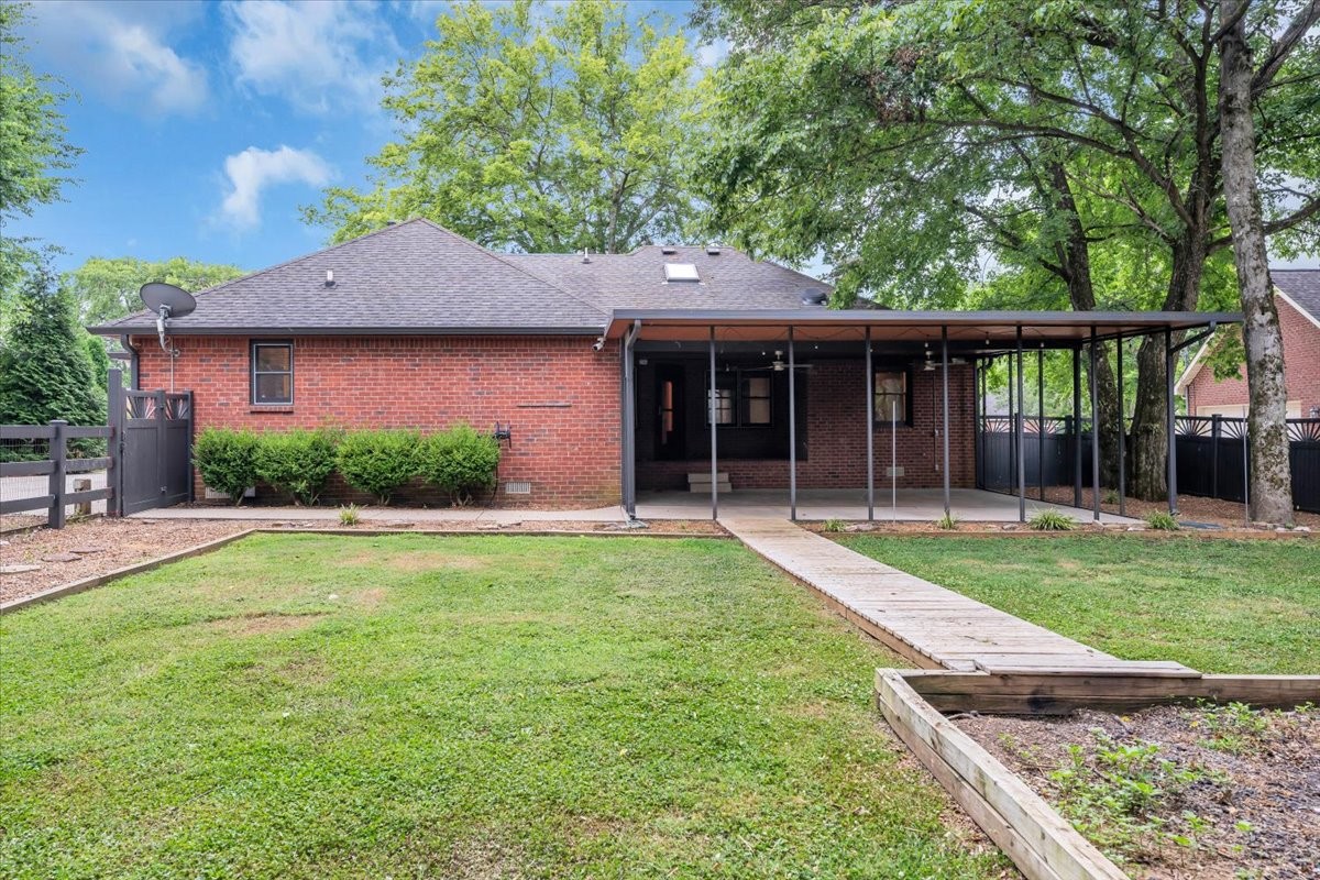 415 Whitney Dr Property Photo 49