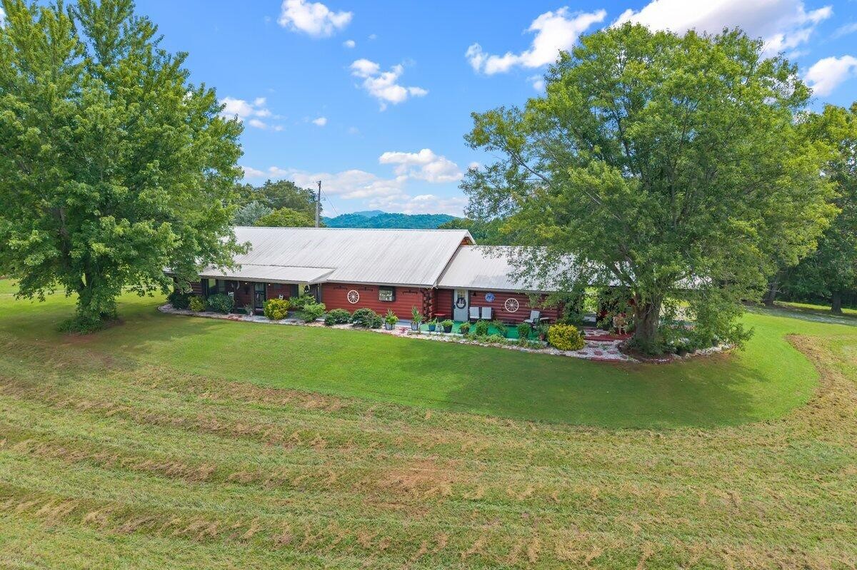 910 Reagan Valley Road Property Photo 1