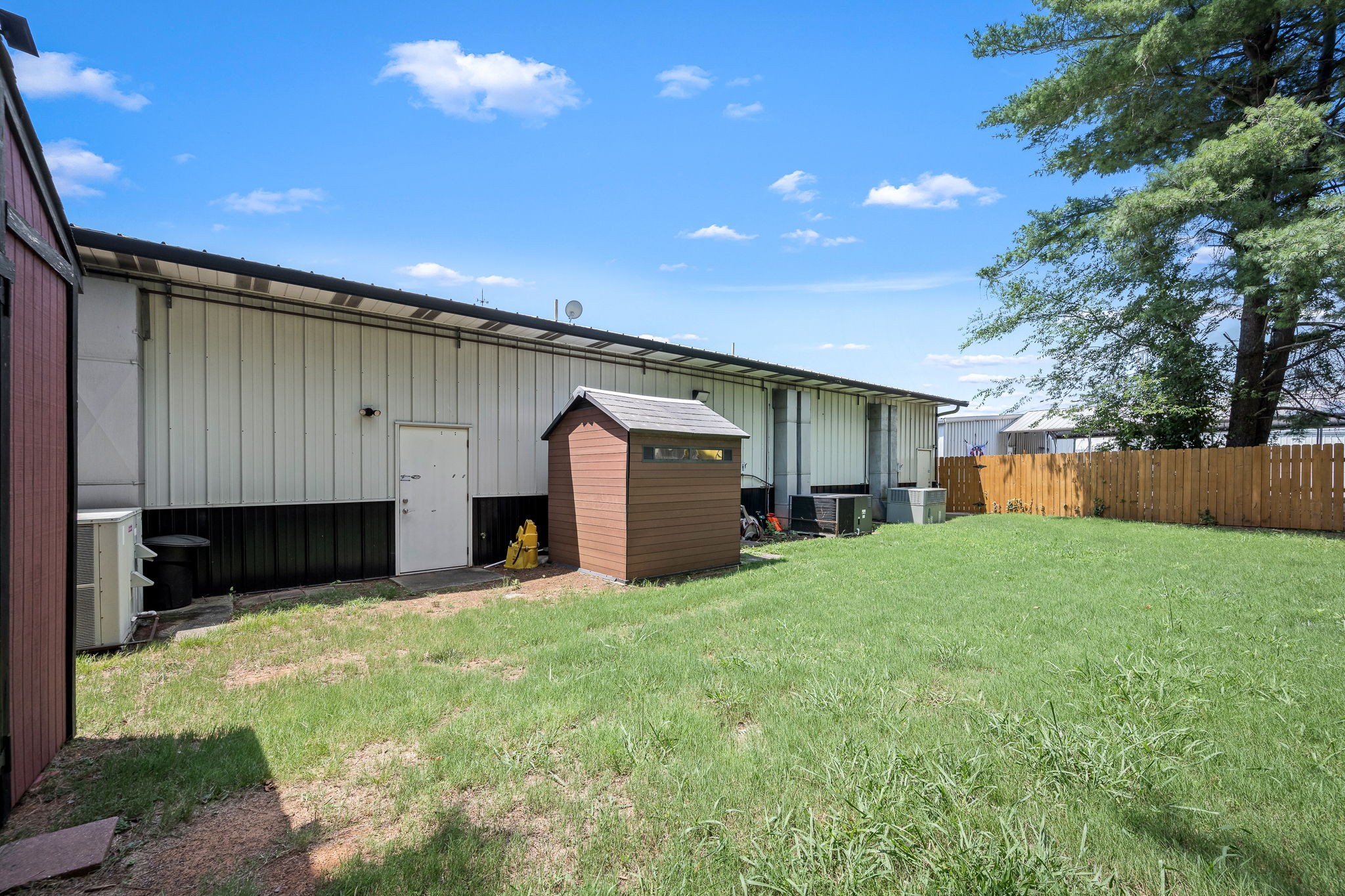 229 River Rock Blvd Property Photo 45