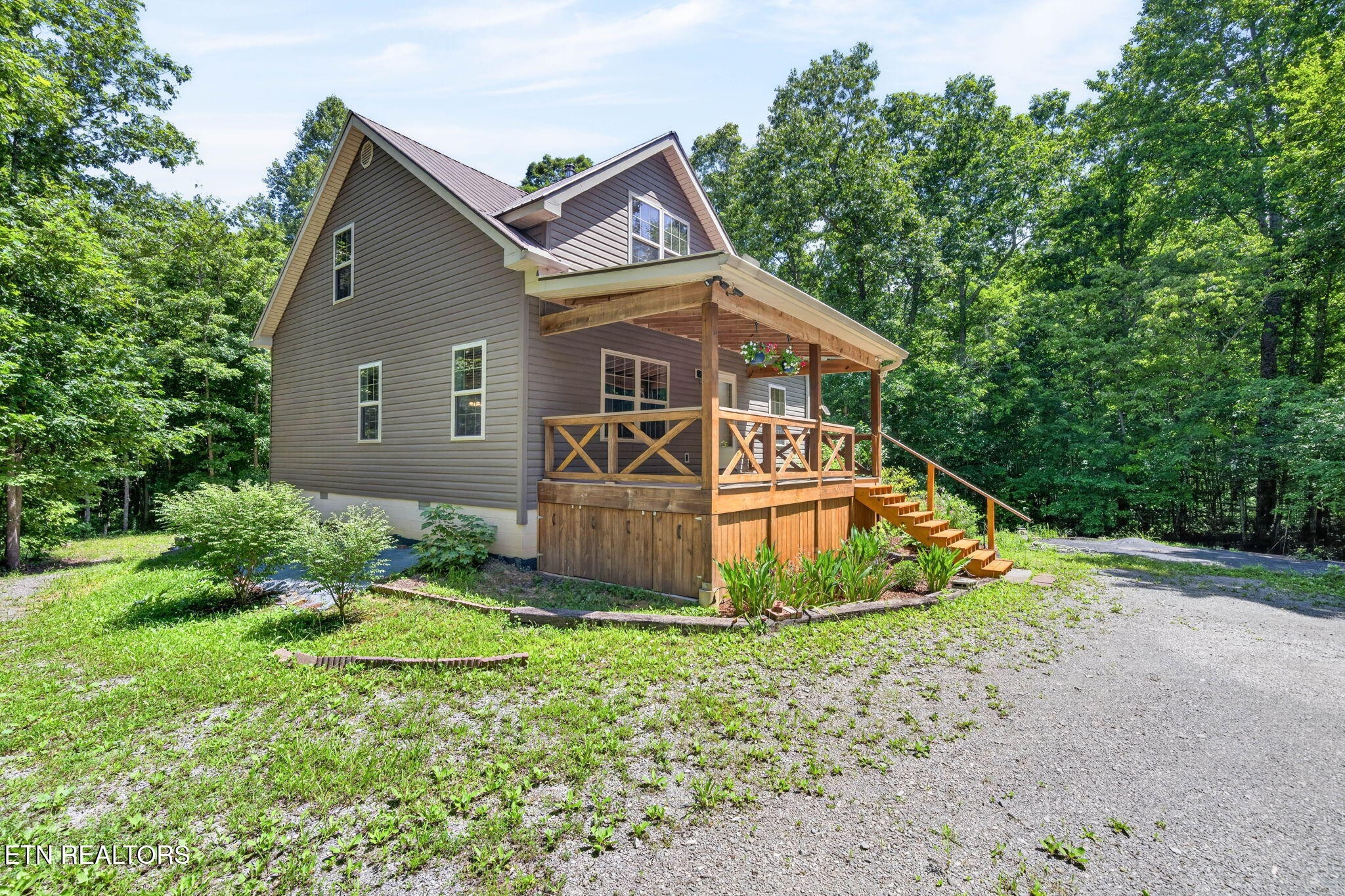 1007 Parkstown Ext Property Photo 1