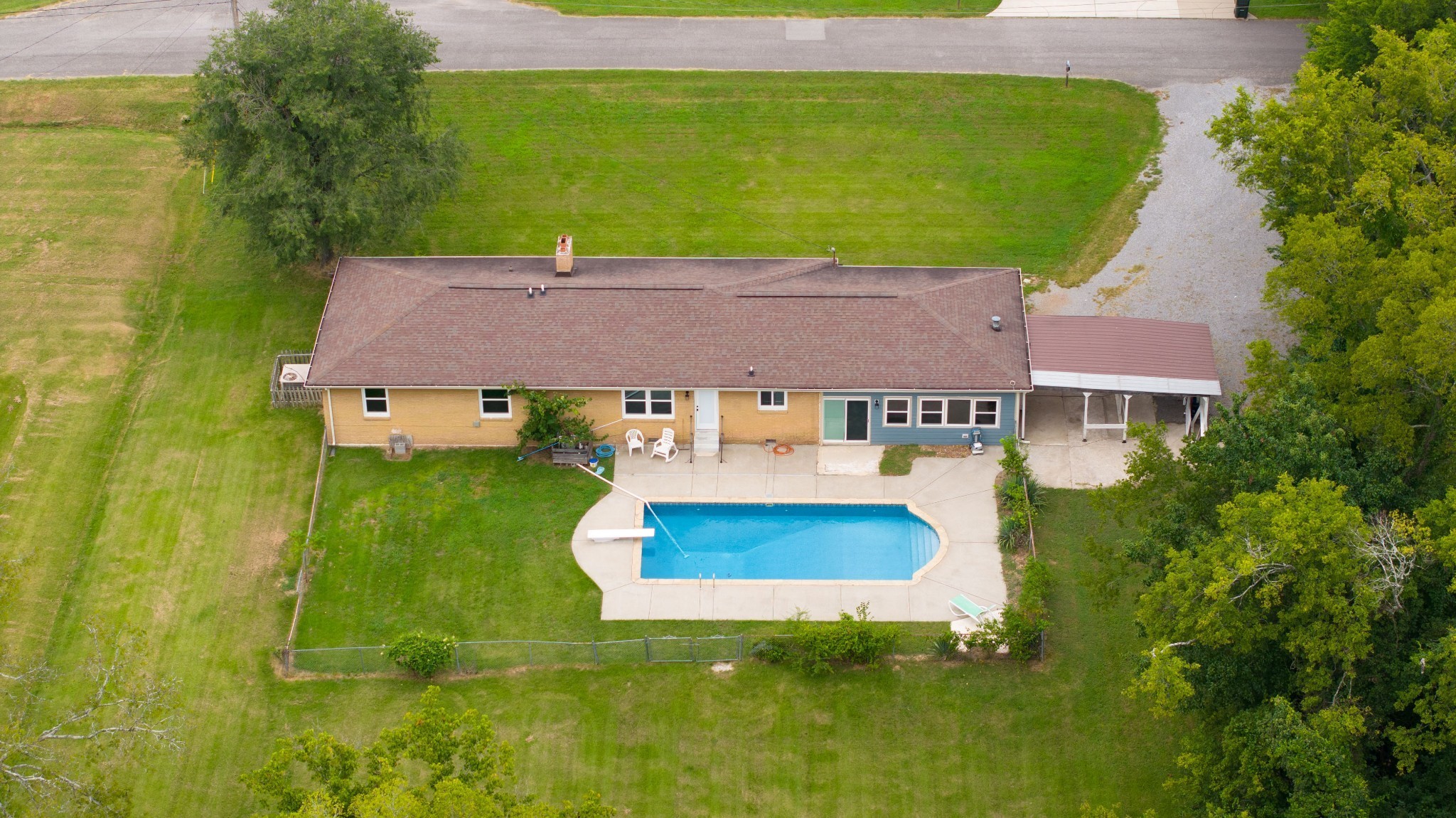 853 Rogers Rd Property Photo 1