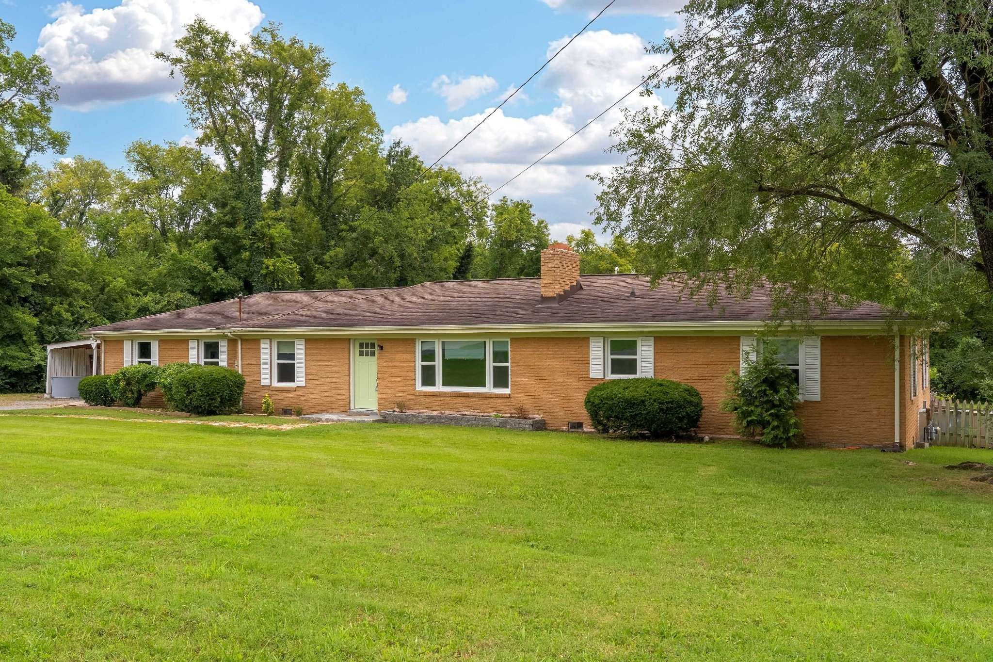 853 Rogers Rd Property Photo 10