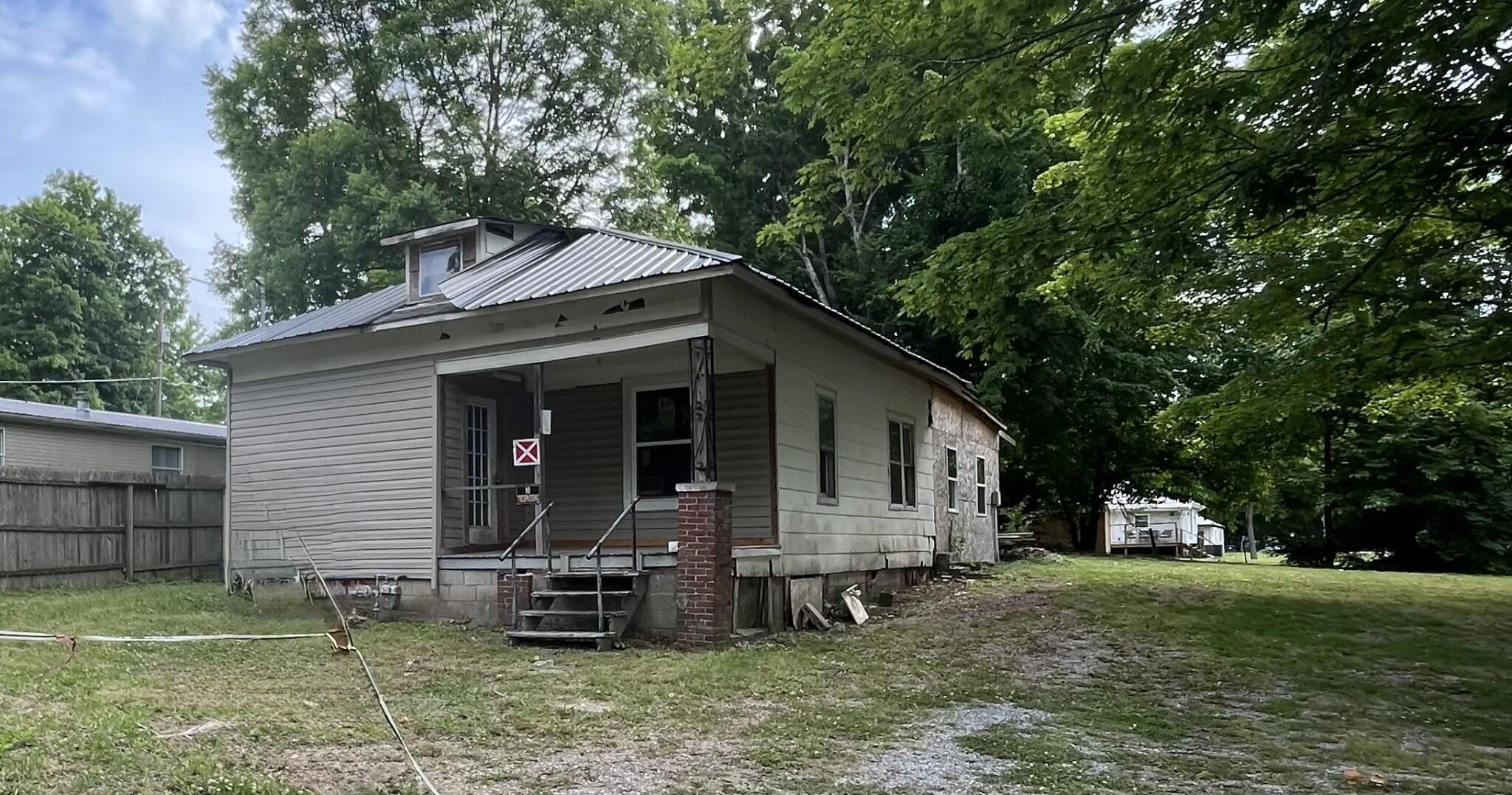 1505 Railroad Avenue Property Photo 2