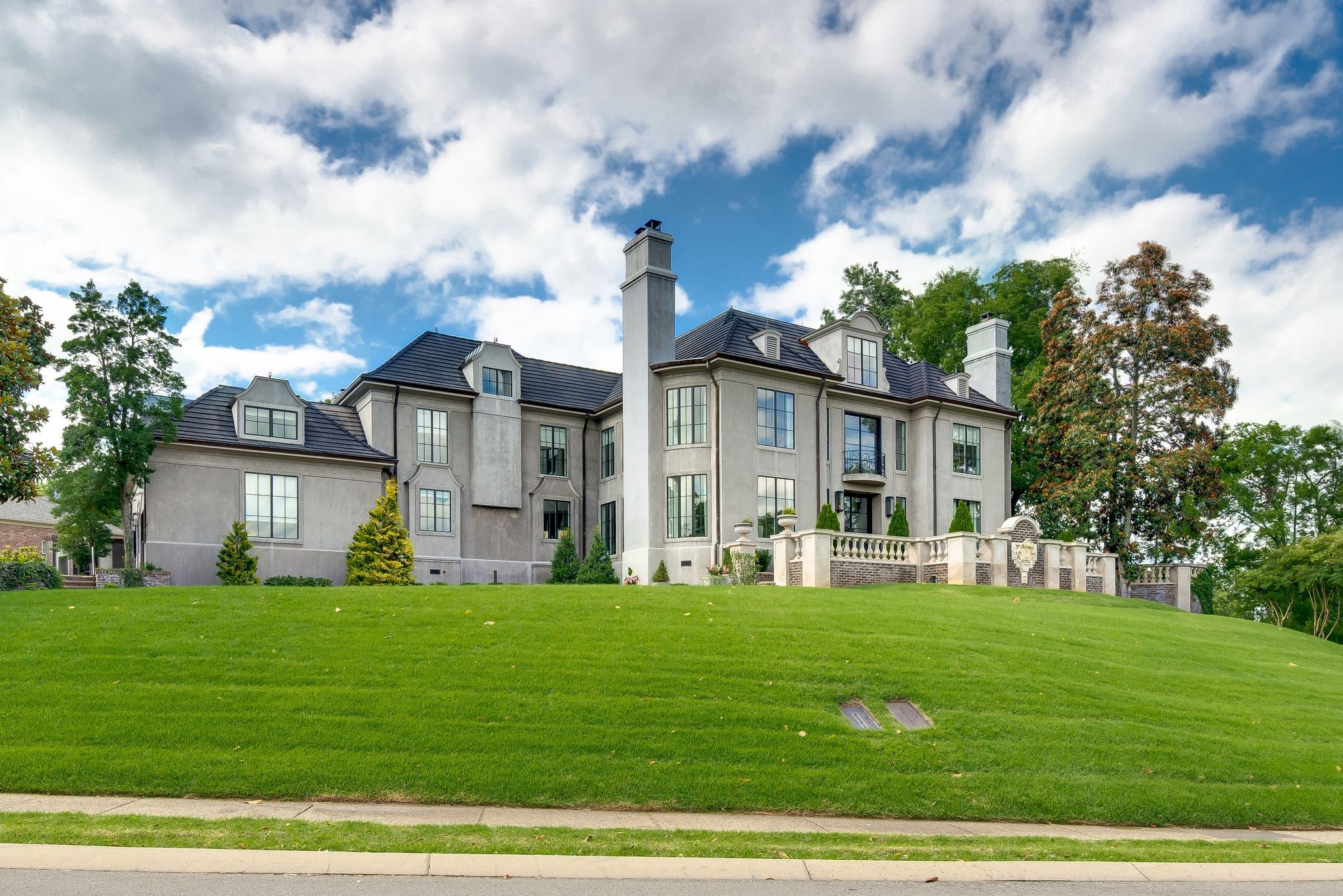19 Inveraray Property Photo 1