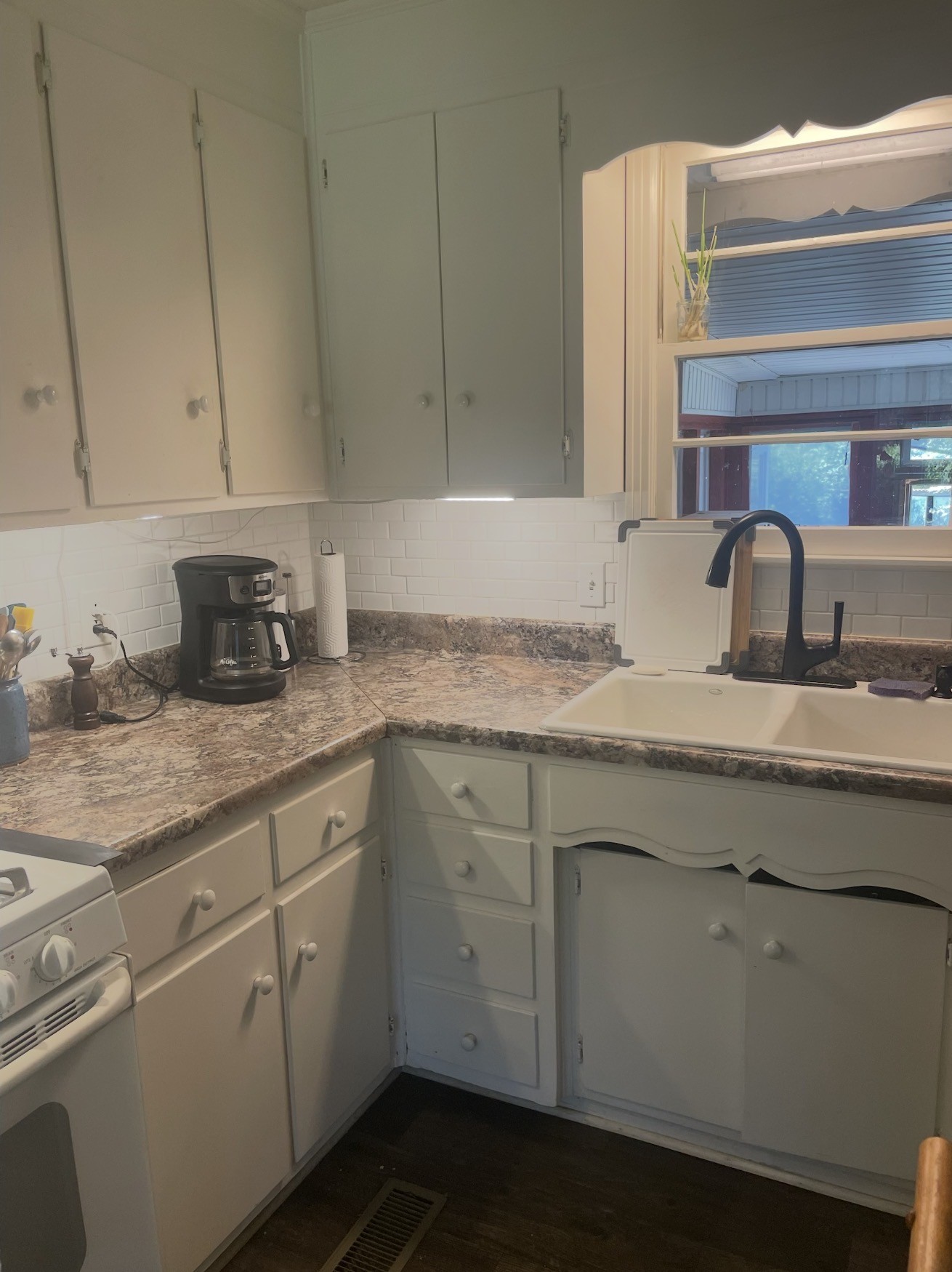 122 Bluff View St Property Photo 5