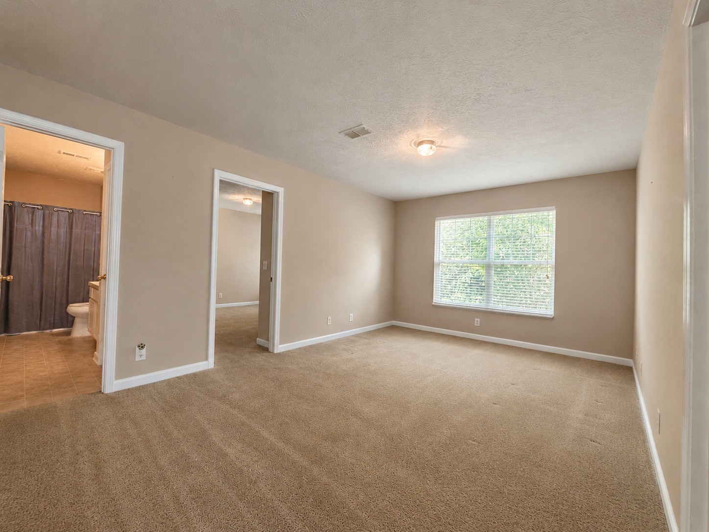 1011 Bradford Park Rd Property Photo 5