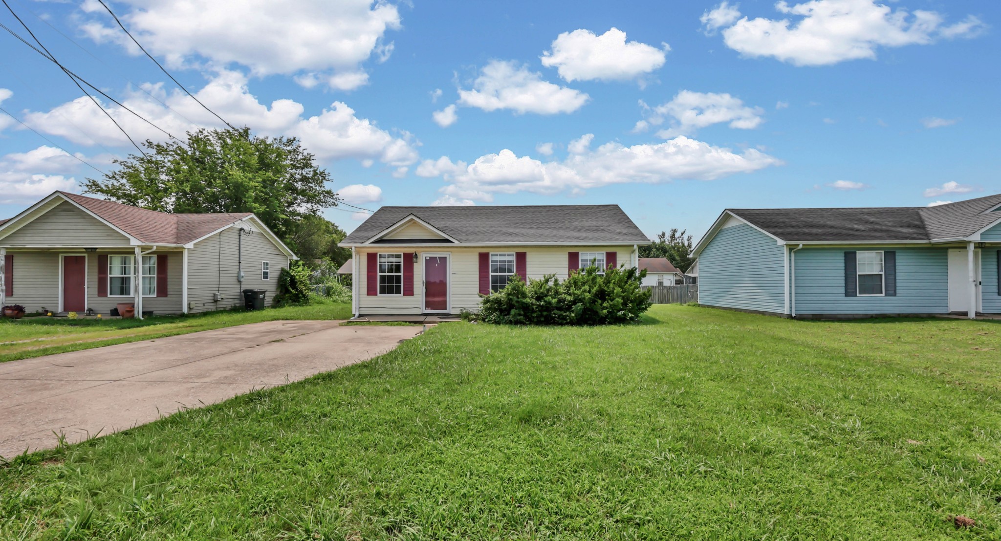963 Stateline Rd Property Photo 2
