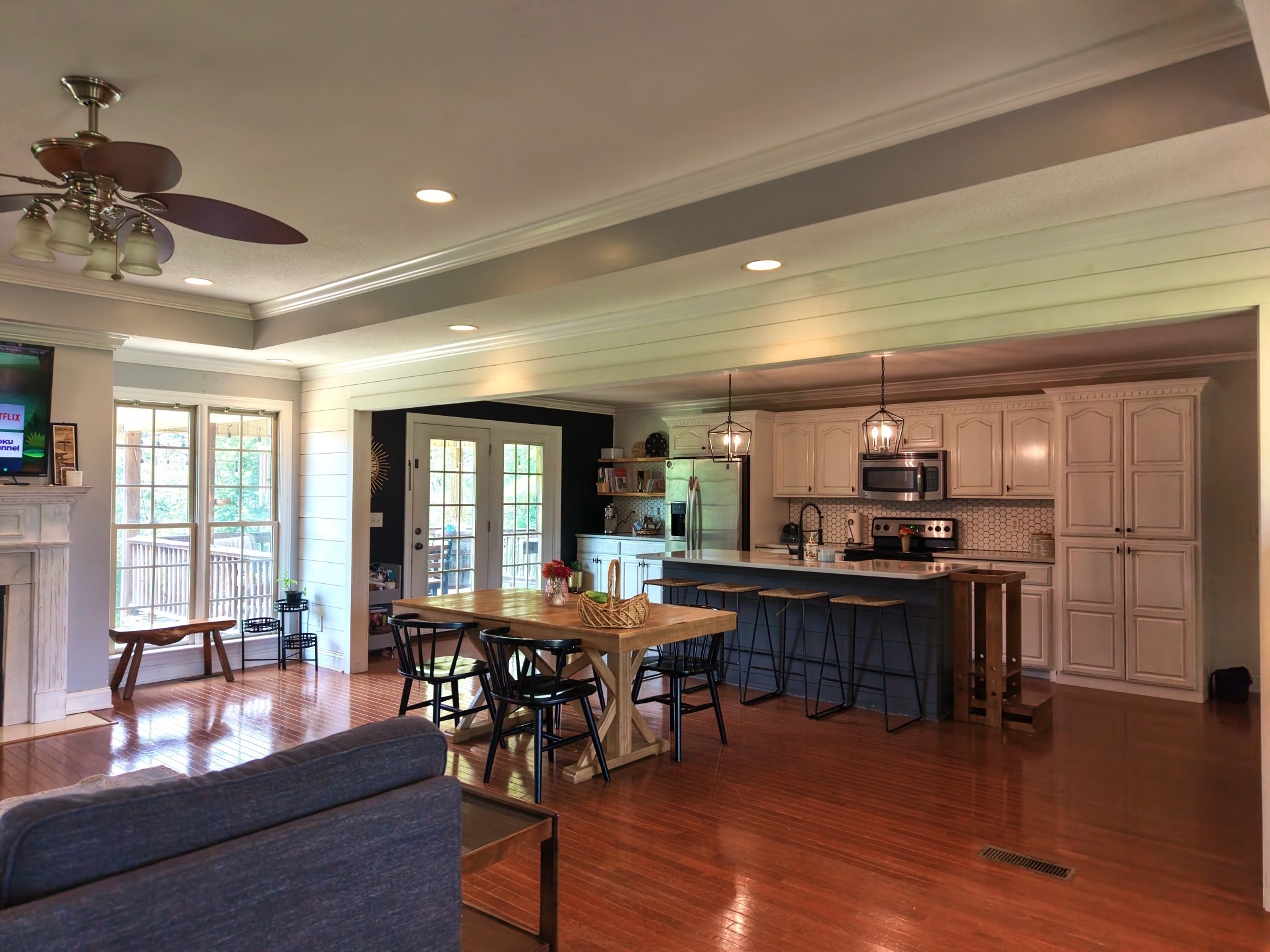 410 Eells St Property Photo 11