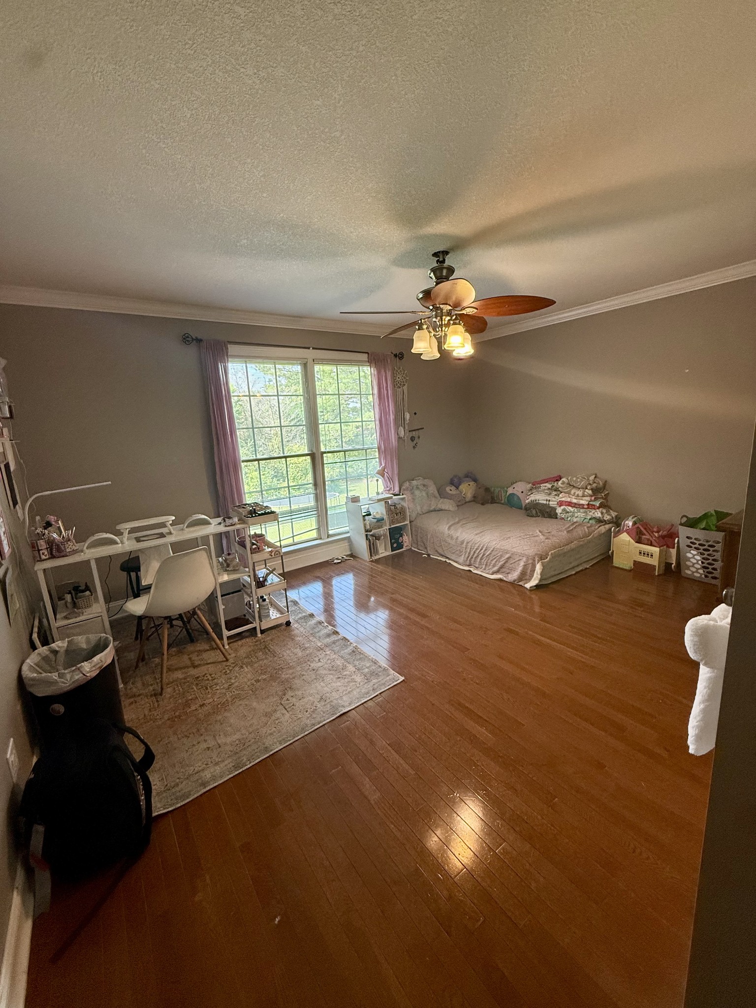 410 Eells St Property Photo 26