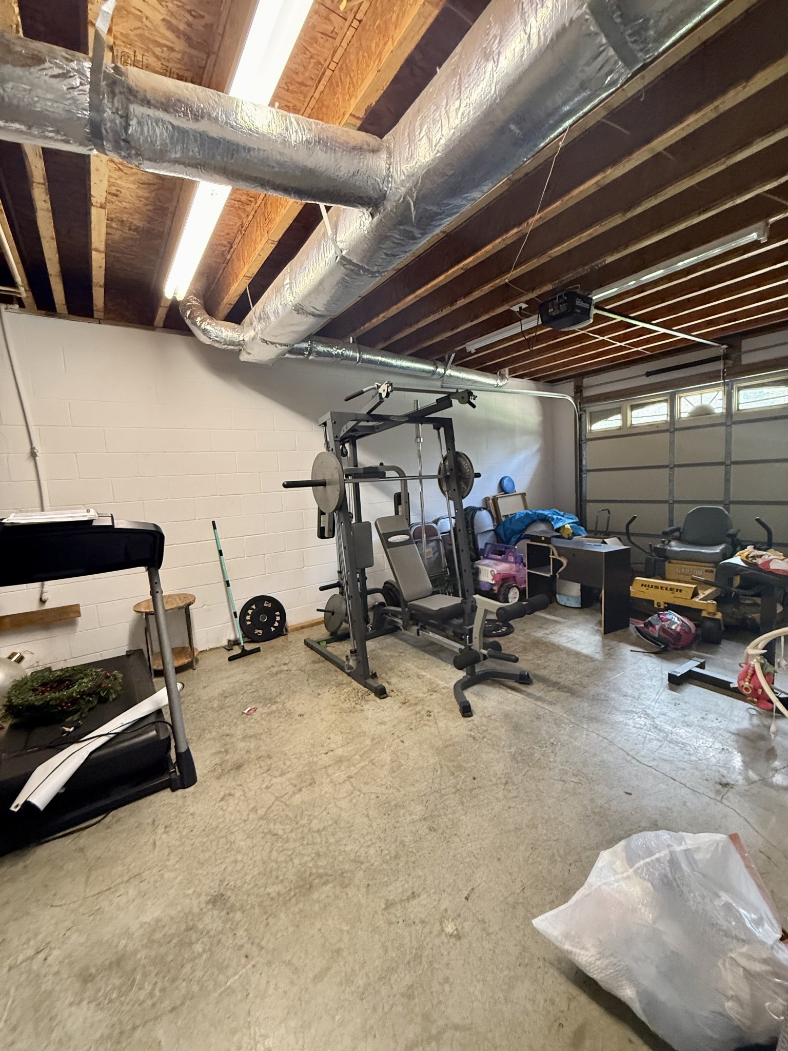 410 Eells St Property Photo 36