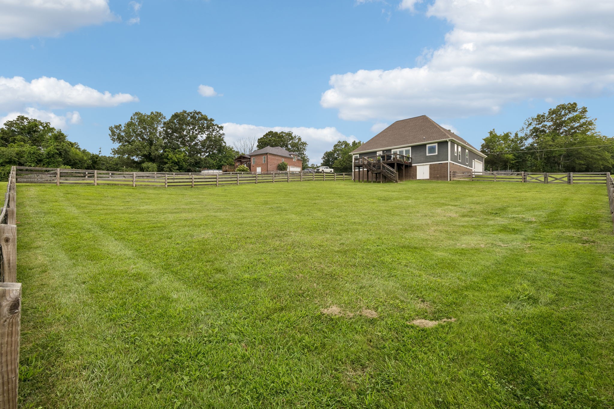 1002 Douglas Ct Property Photo 57