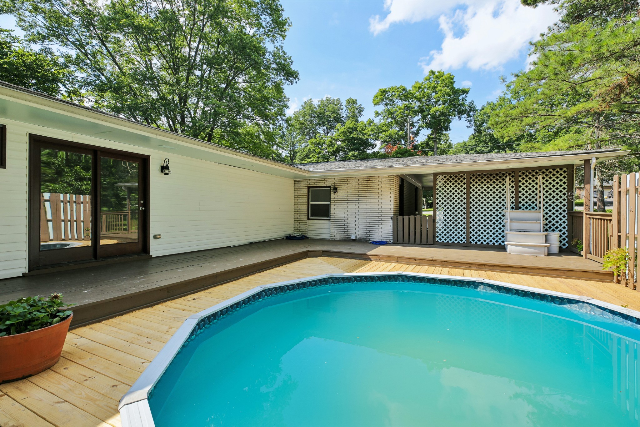 4049 Grays Point Rd Property Photo 4