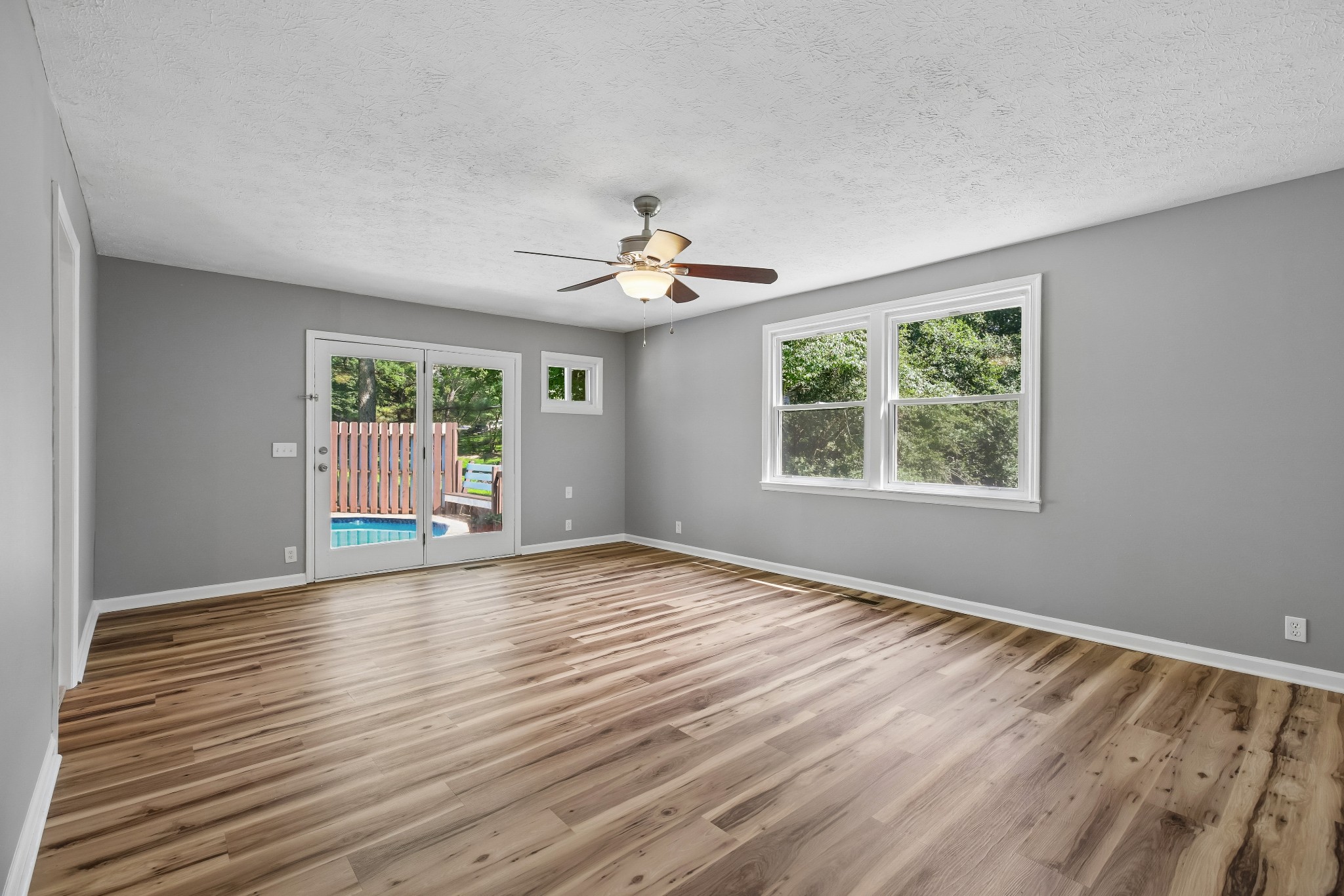 4049 Grays Point Rd Property Photo 16