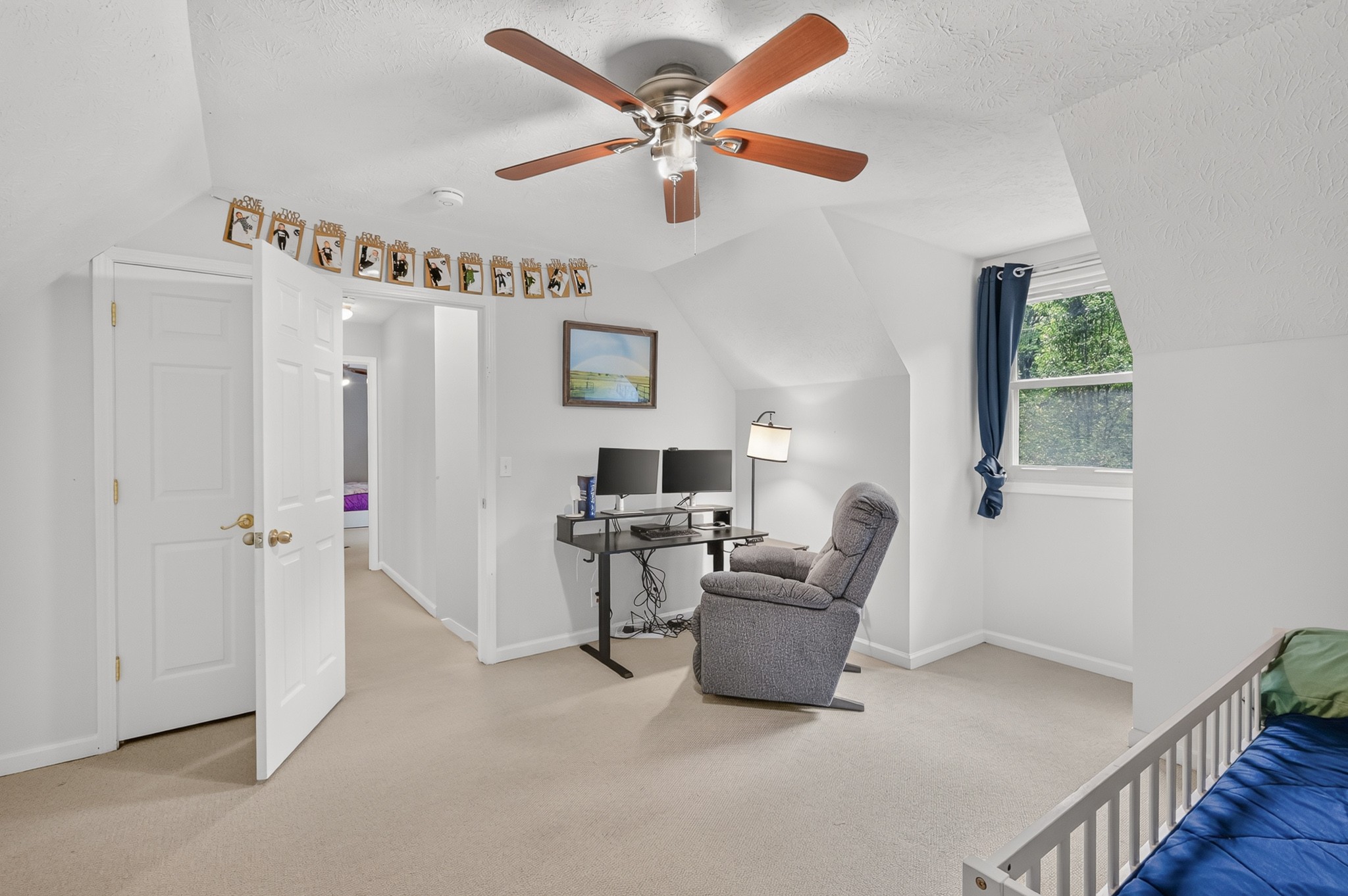 1011 Valley Ln Property Photo 23