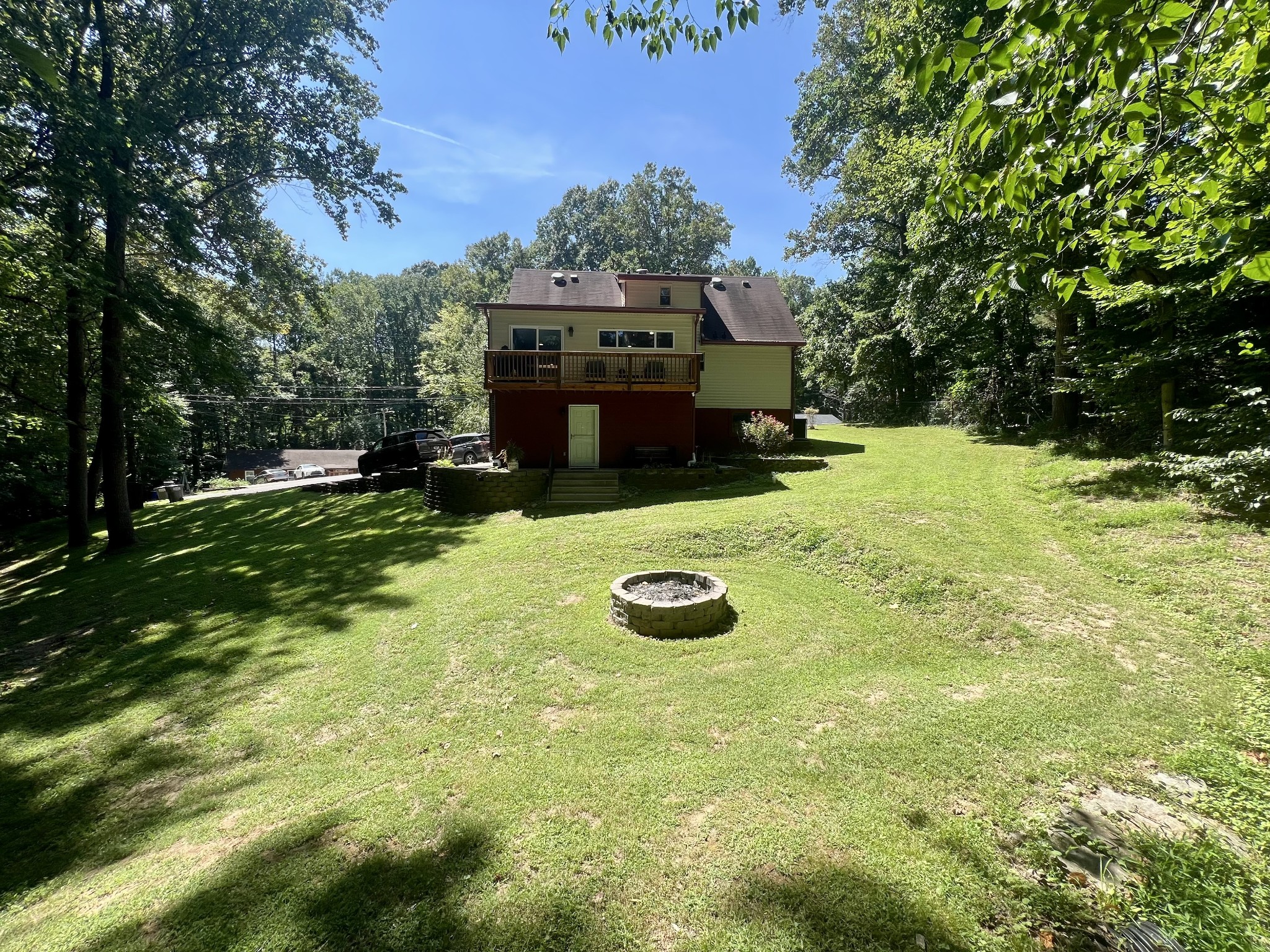 1011 Valley Ln Property Photo 34