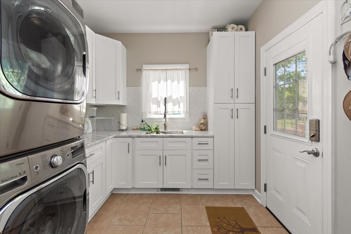 3228 E Compton Rd Property Photo 14