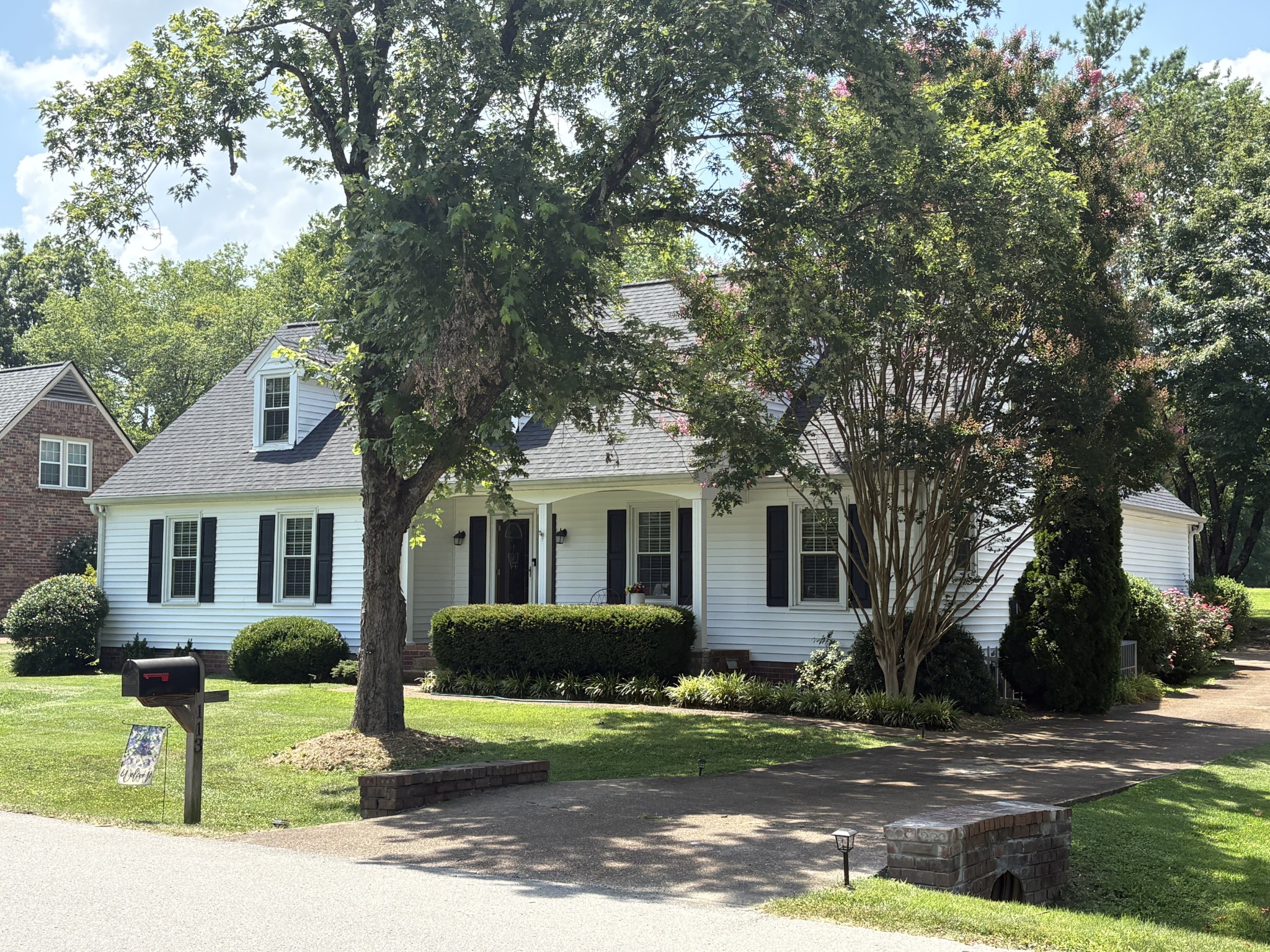 113 Riverwood Dr Property Photo 1