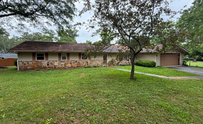 108 Fleming St Property Photo 1