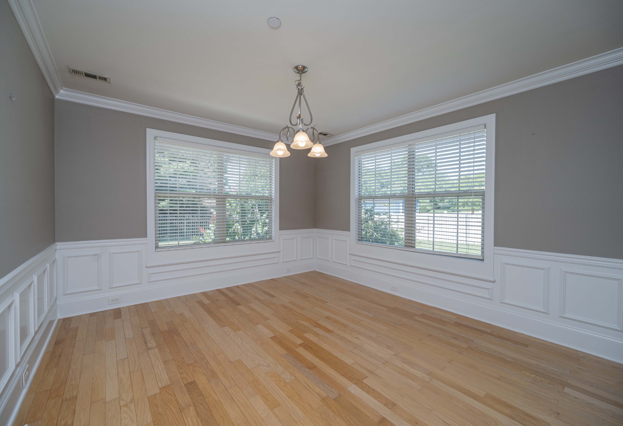 1125 Cascade Falls Dr Property Photo 12
