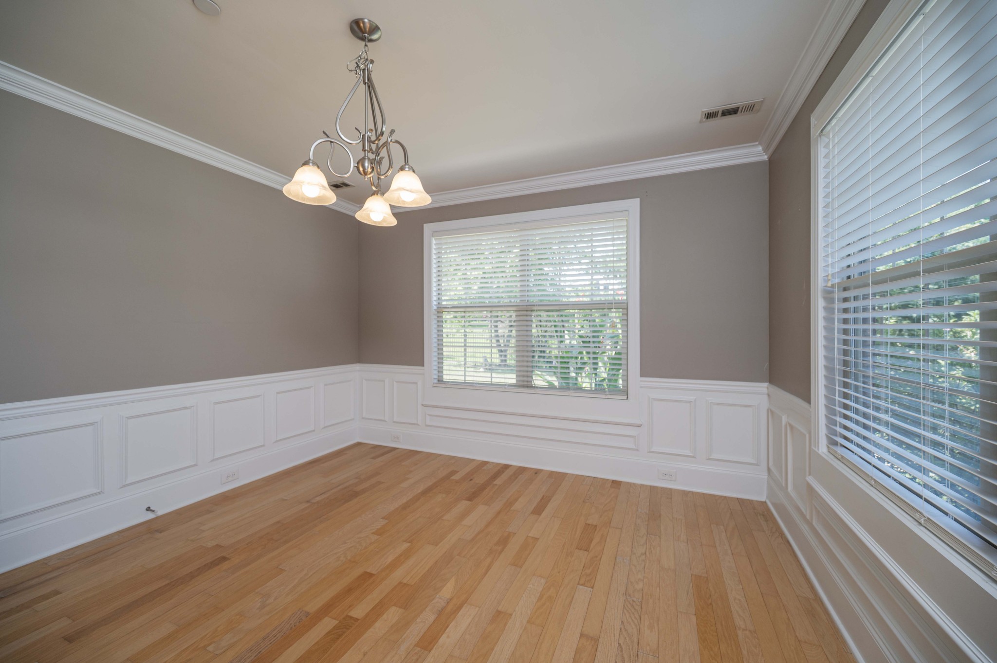 1125 Cascade Falls Dr Property Photo 13