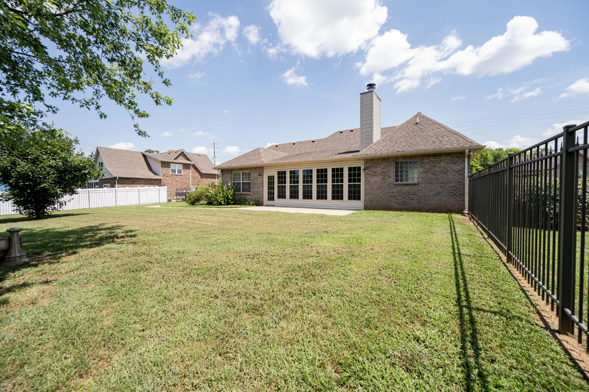 1125 Cascade Falls Dr Property Photo 28