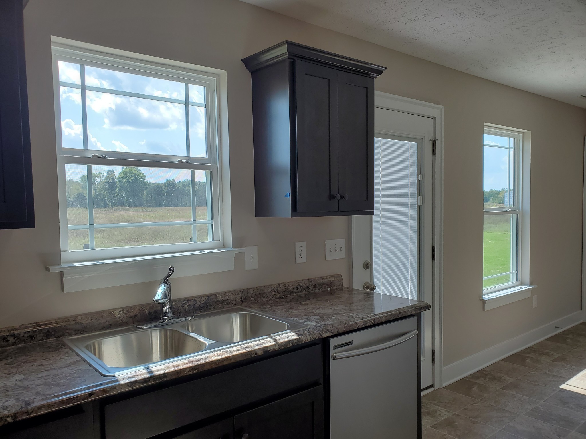 2910 Valley Farms Drive Property Photo 8