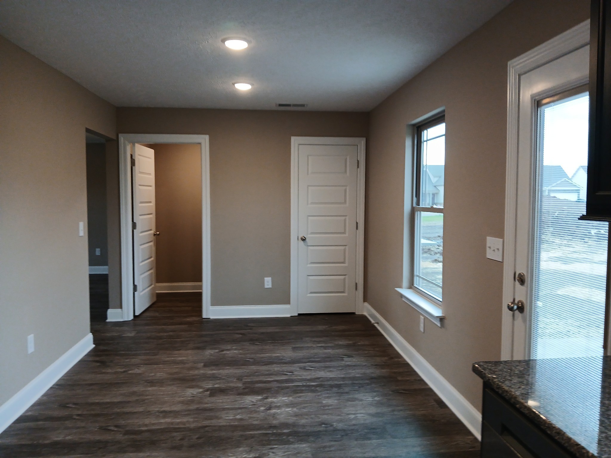 2910 Valley Farms Drive Property Photo 12