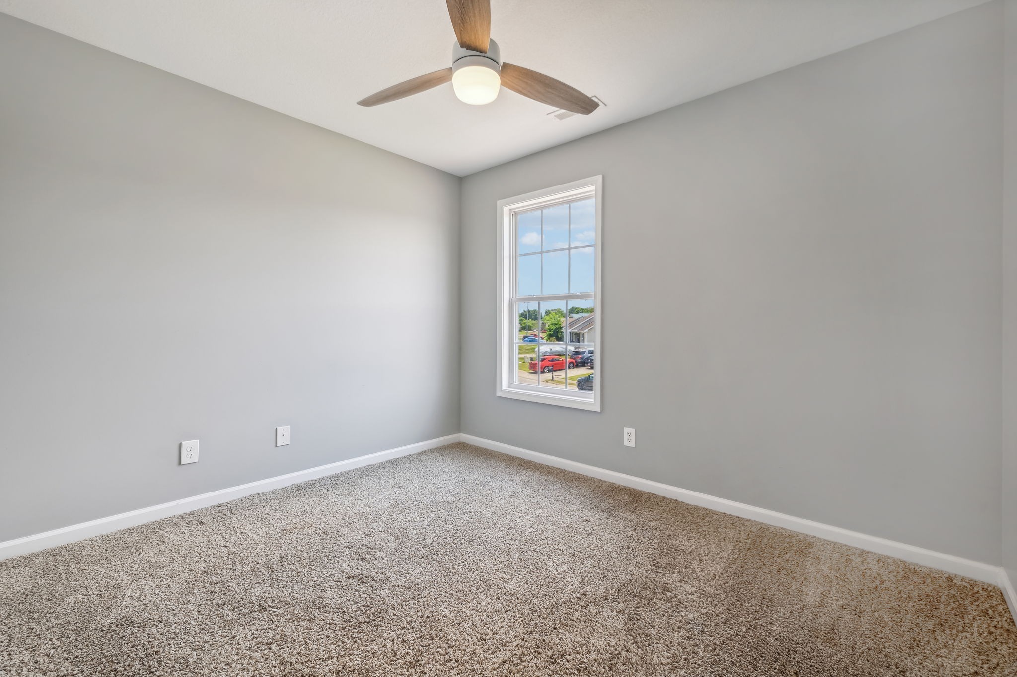 565 Oakmont Dr Property Photo 25