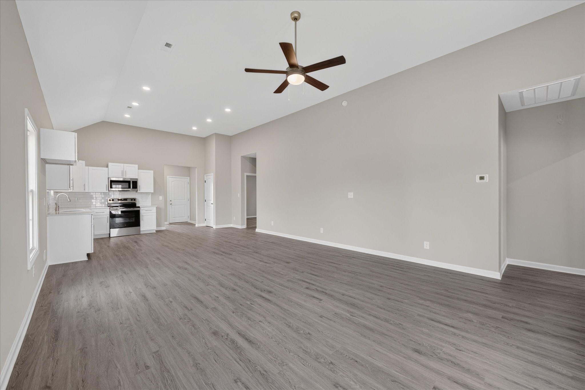 2696 Brewster Dr Property Photo 9