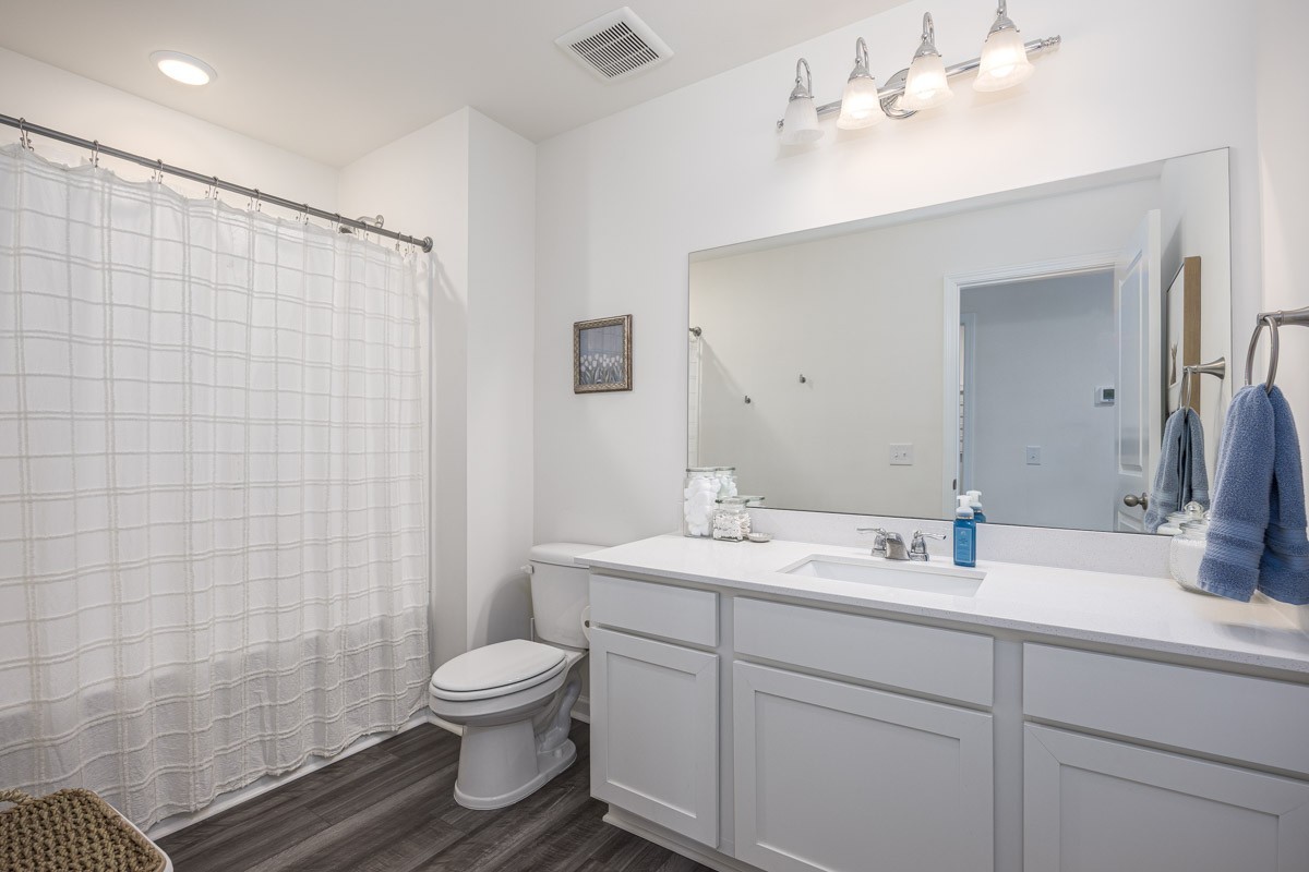 2122 Youngfellow Dr Property Photo 21