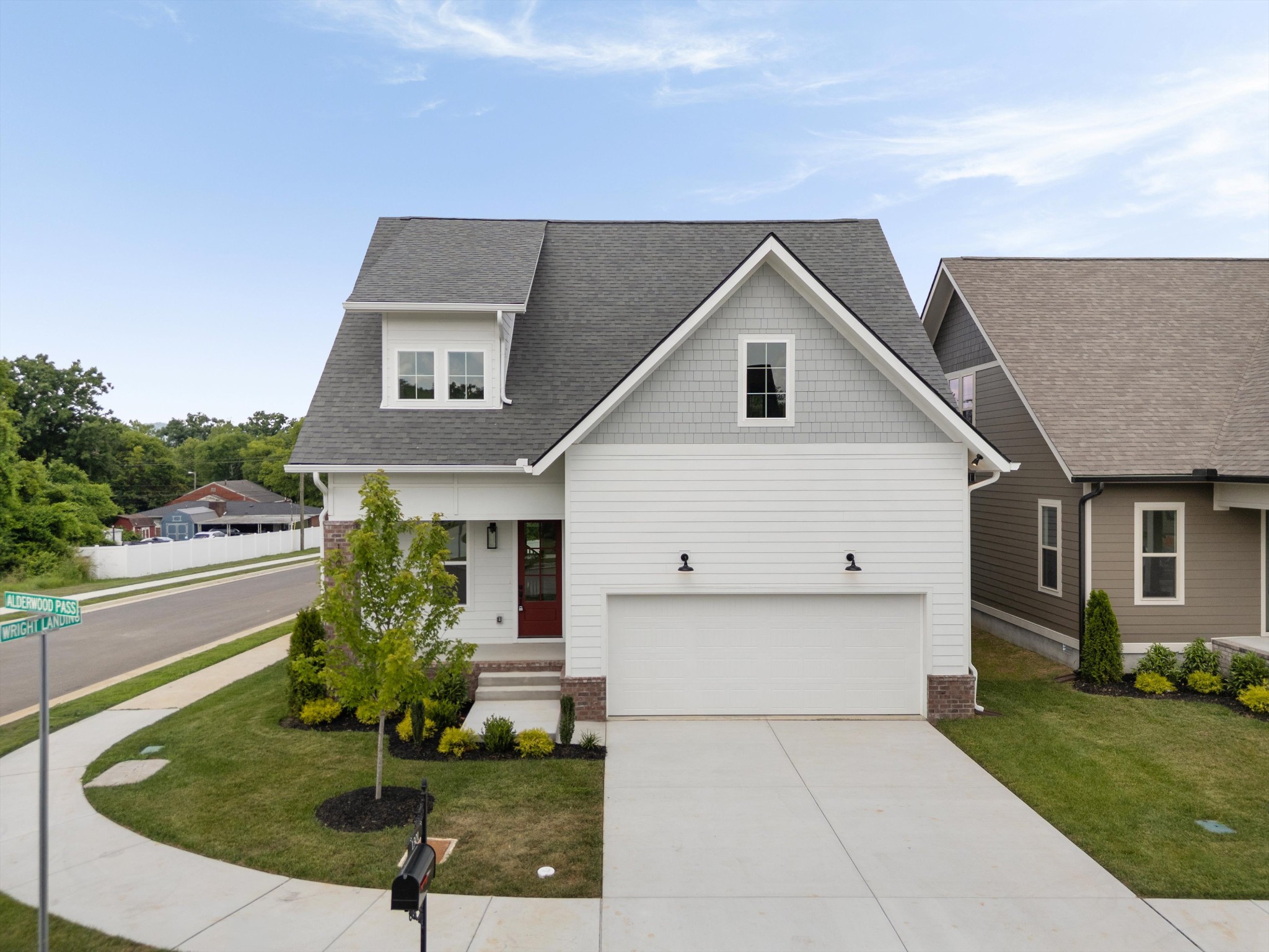 1301 Alderwood Pass Property Photo 1